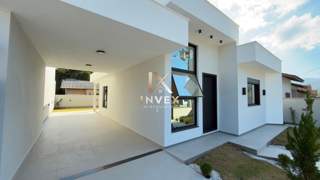 Casa com 3 Dormitórios à venda, 250 m² por R$ 820.000,00 Casa com 3 Dormitórios à venda, 250 m² por R$ 820.000,00