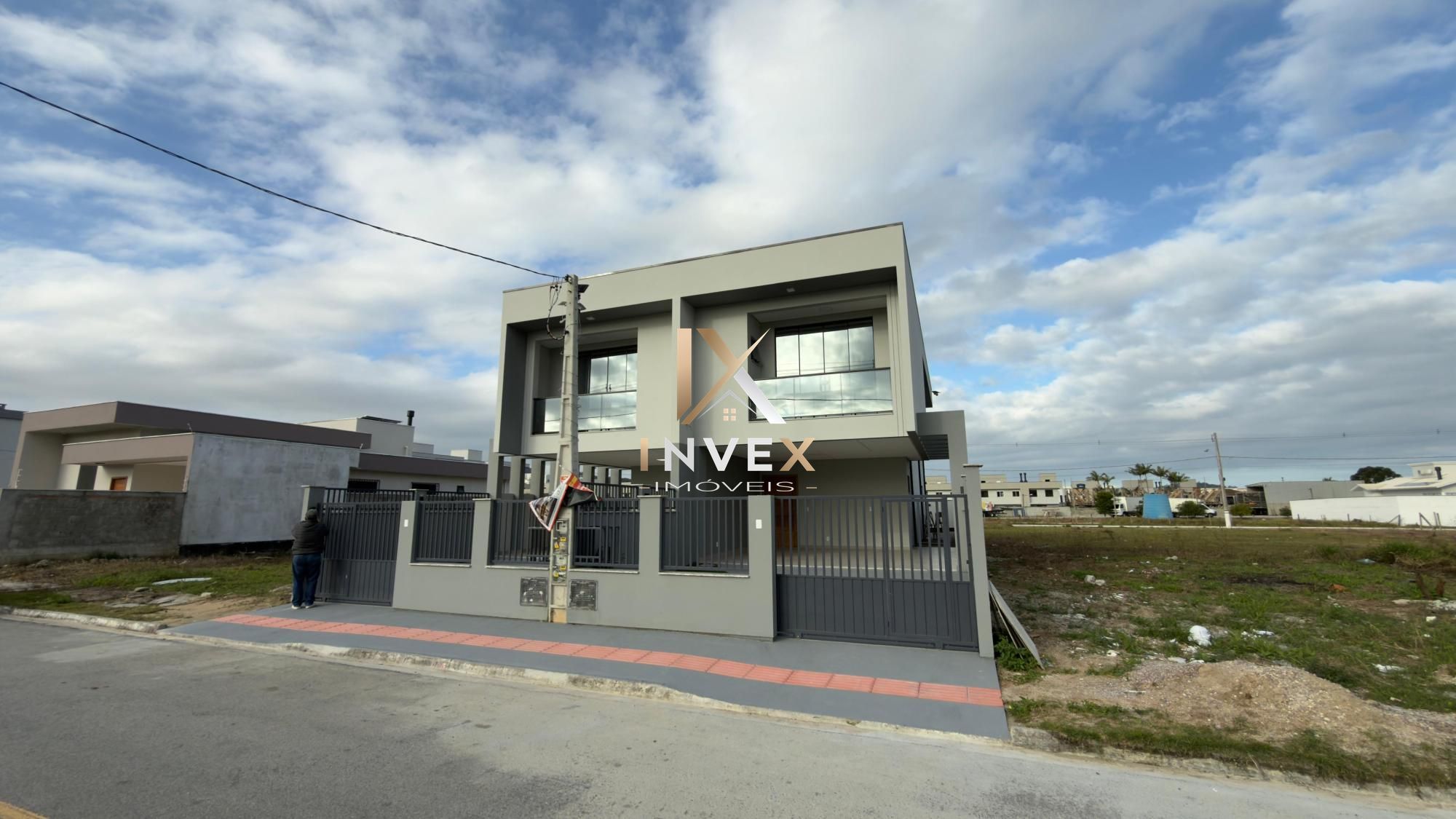 Sobrado com 3 Dormitórios à venda, 180 m² por R$ 835.000,00 Sobrado com 3 Dormitórios à venda, 180 m² por R$ 835.000,00