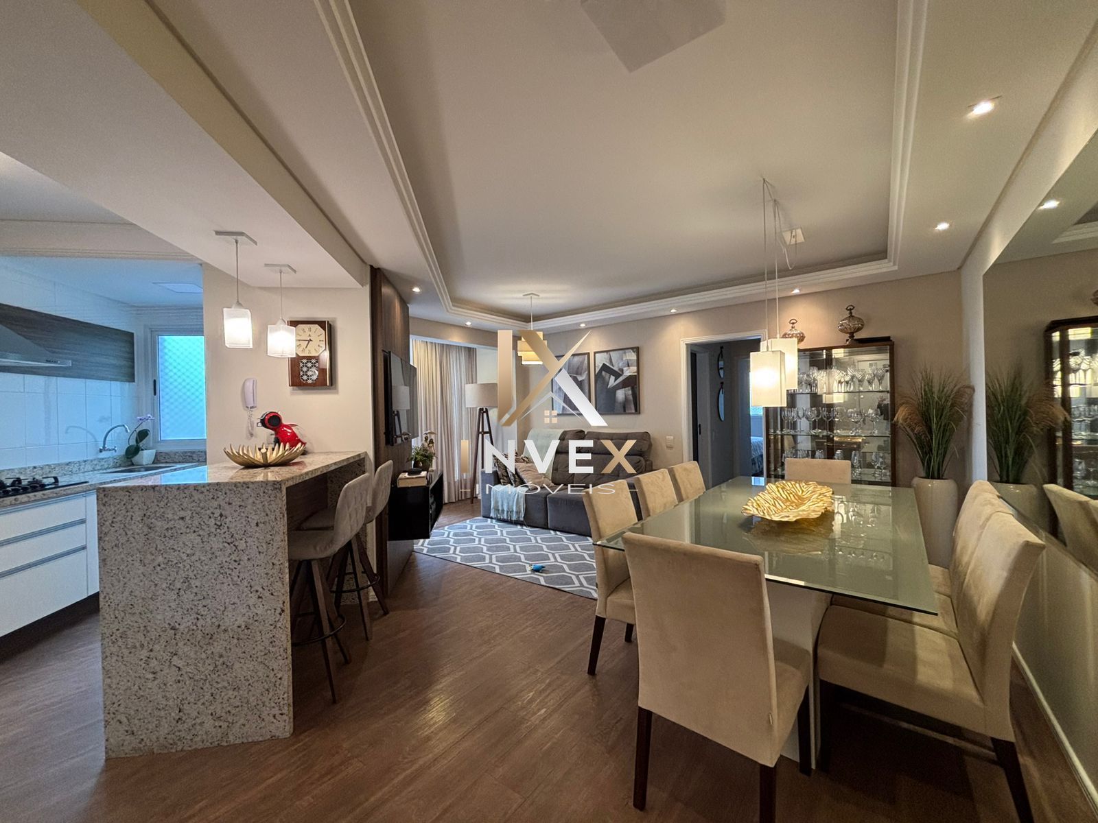 Apartamento com 2 Dormitórios à venda, 73 m² por R$ 640.000,00 Apartamento com 2 Dormitórios à venda, 73 m² por R$ 640.000,00