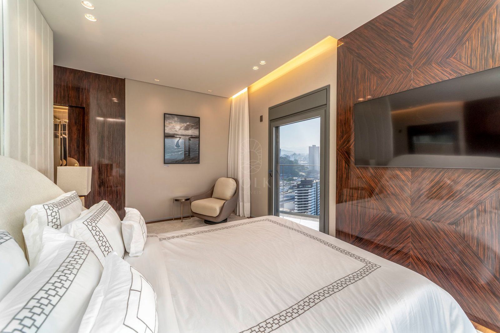 skyline_decorado-96.jpg-name-c9fc888a14f483a69b281c2ea4964e6bab57dc151bb545db10cdf9147bcb2e32.jpg
