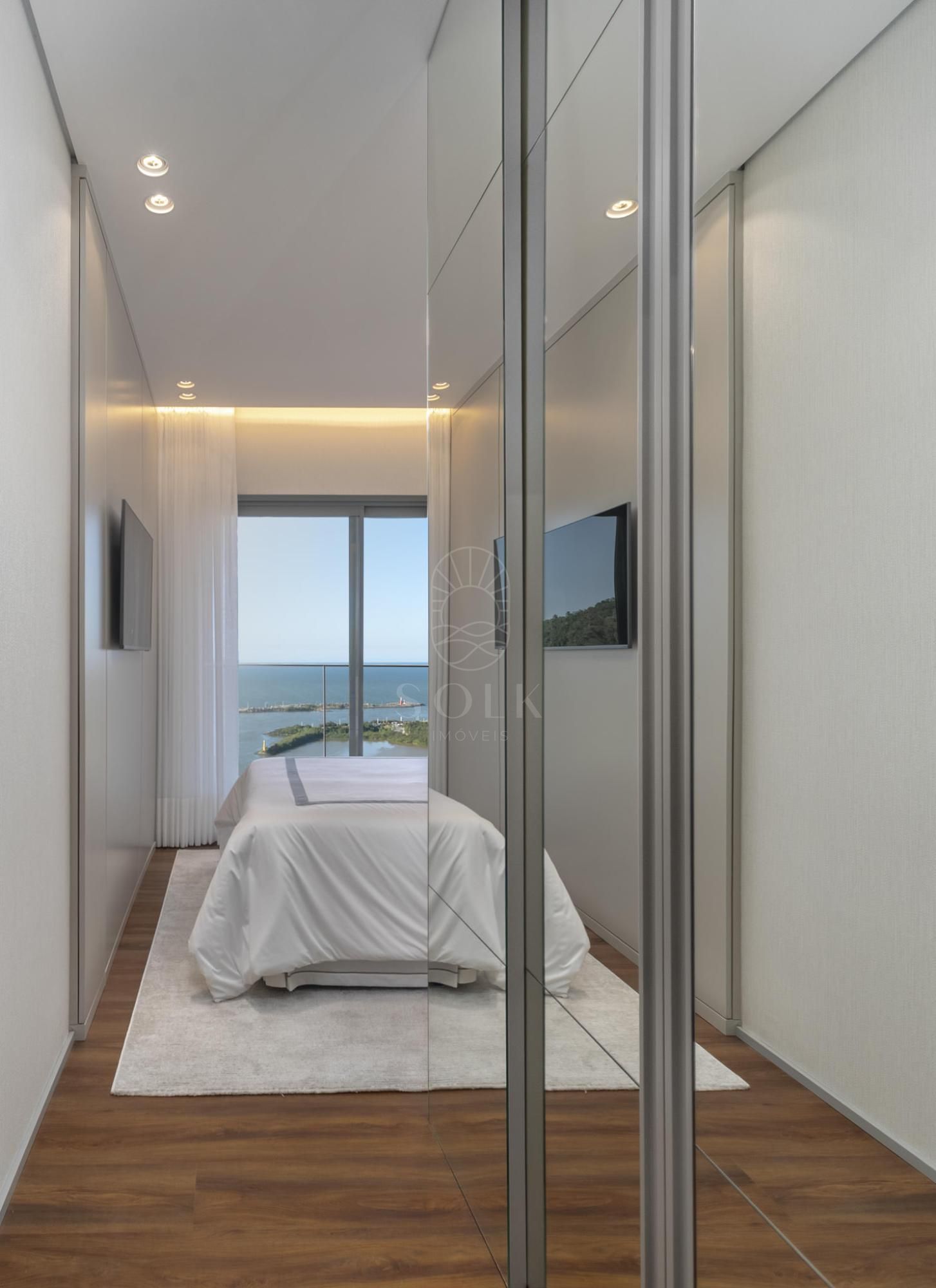 skyline_decorado-120.jpg-name-7ecd4c1f82044bf788866ea460db39245afeb5fb0d5a2698232f9e428b6132ef.jpg