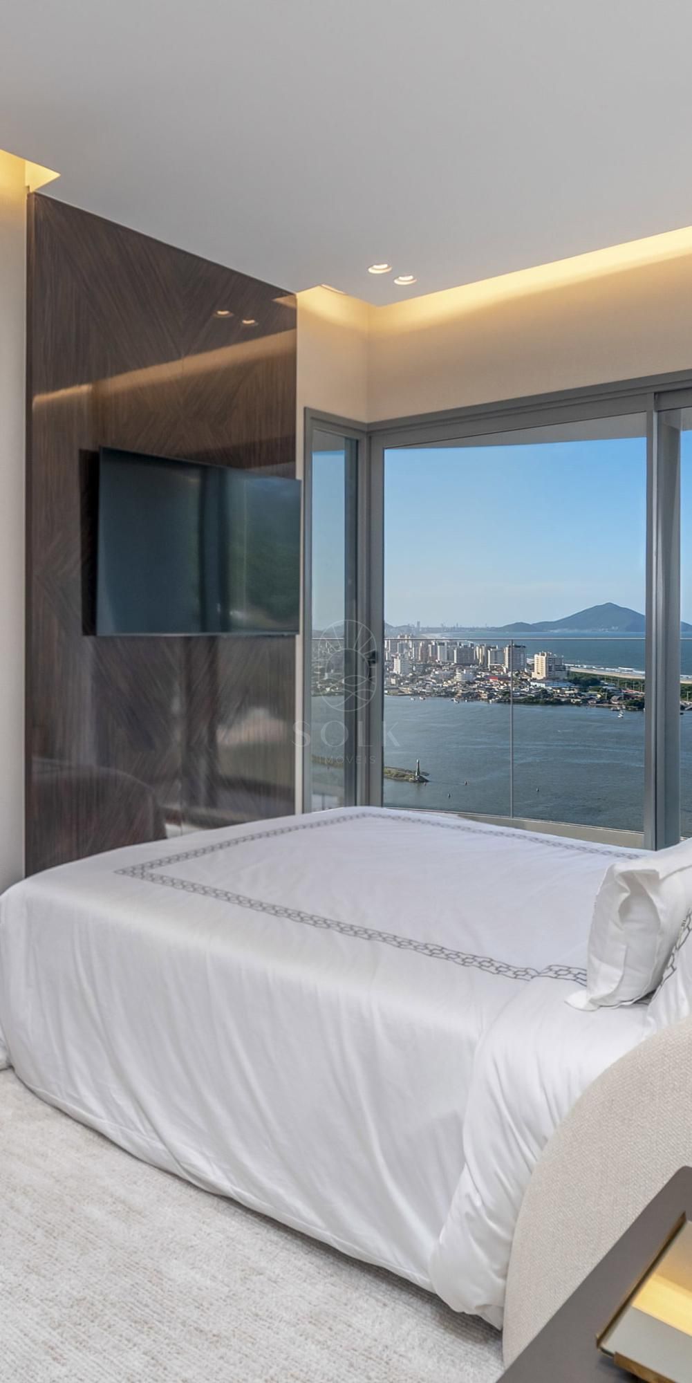 skyline_decorado-77-2.jpg-name-c8321a9d5a38d58f97828a43749d7402929eef8eb7de695030b4c9108164e6df.jpg