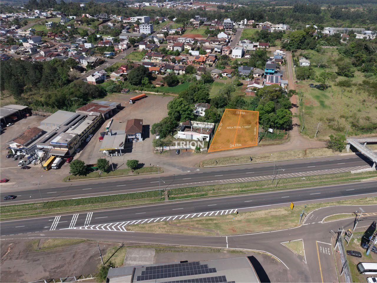 Loteamento e Condomínio, 1346 m² - Foto 1