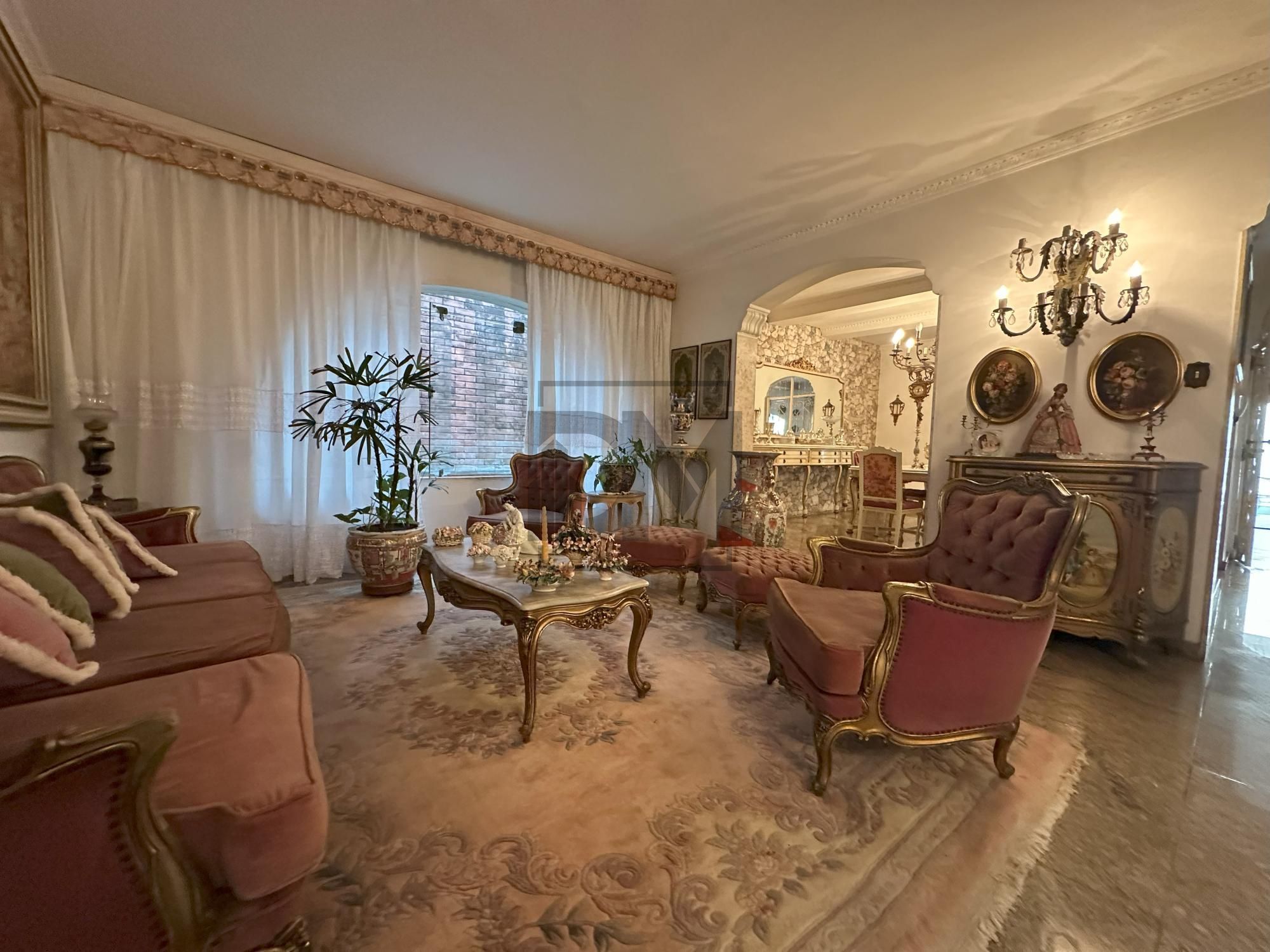 Sobrado à venda e aluguel com 3 quartos, 750m² - Foto 1
