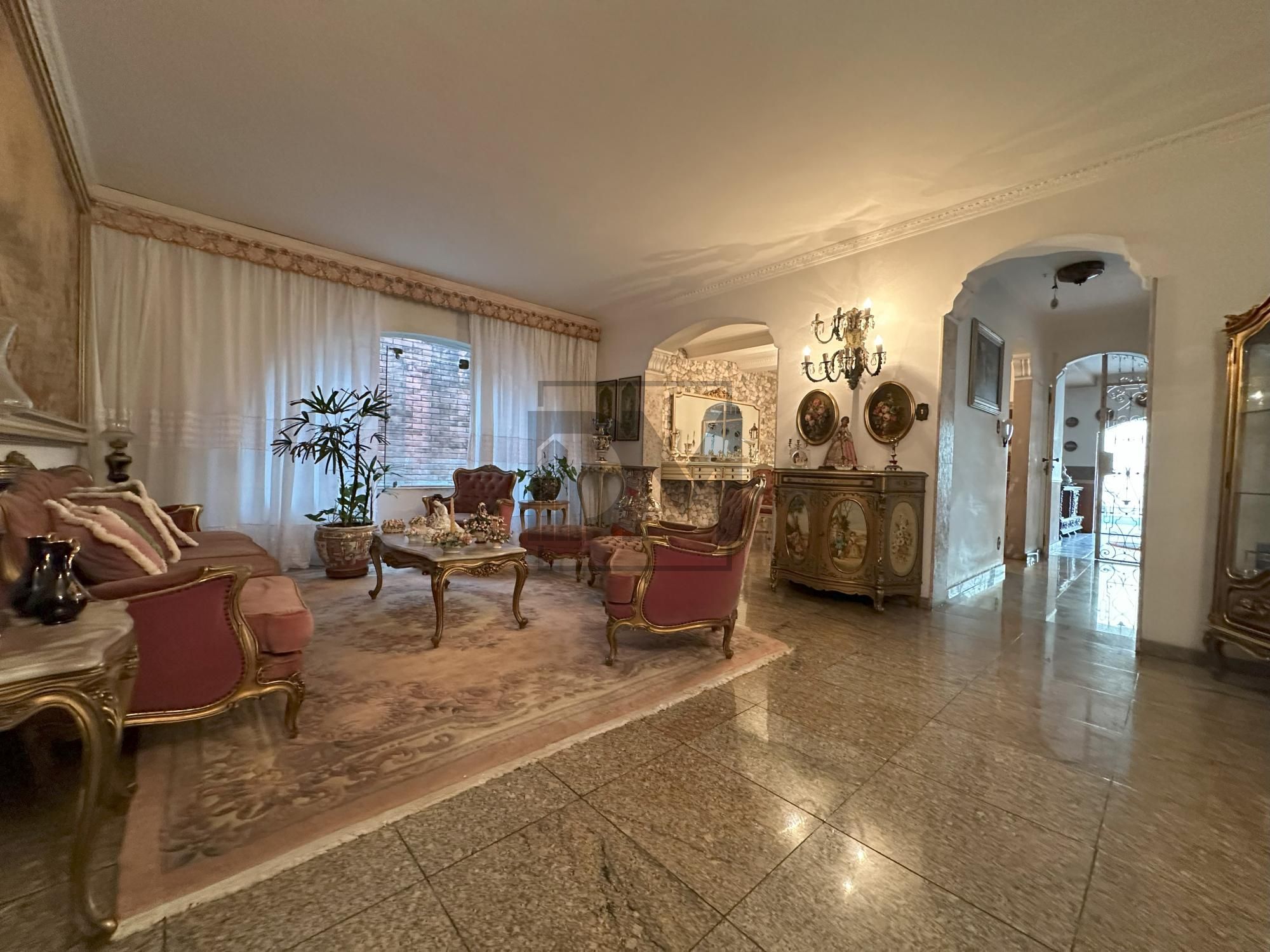 Sobrado à venda e aluguel com 3 quartos, 750m² - Foto 4