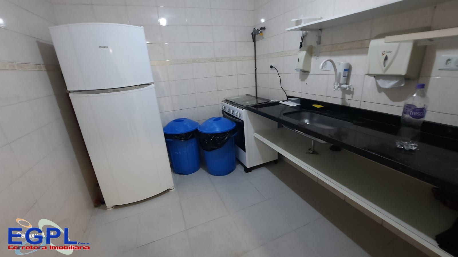 Apartamento à venda com 2 quartos, 75m² - Foto 24