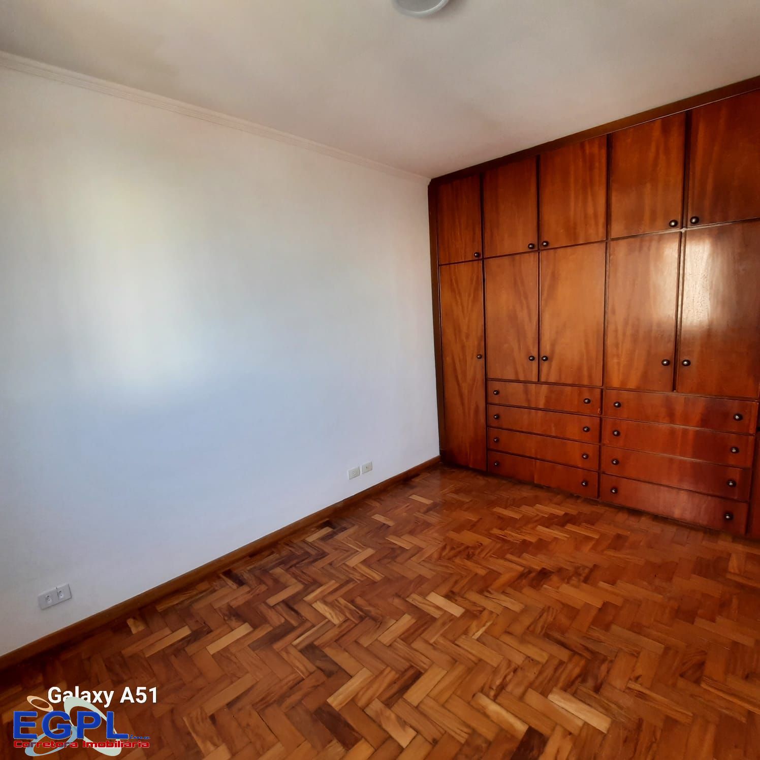 Apartamento à venda com 2 quartos, 70m² - Foto 9