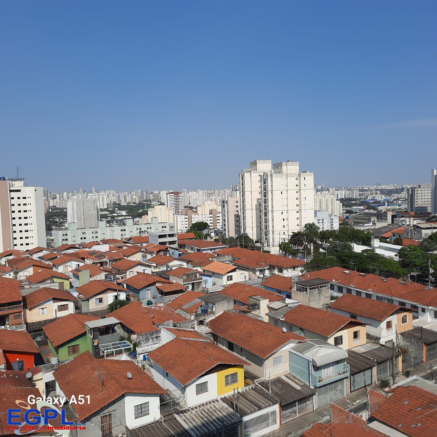 Apartamento à venda com 2 quartos, 70m² - Foto 3
