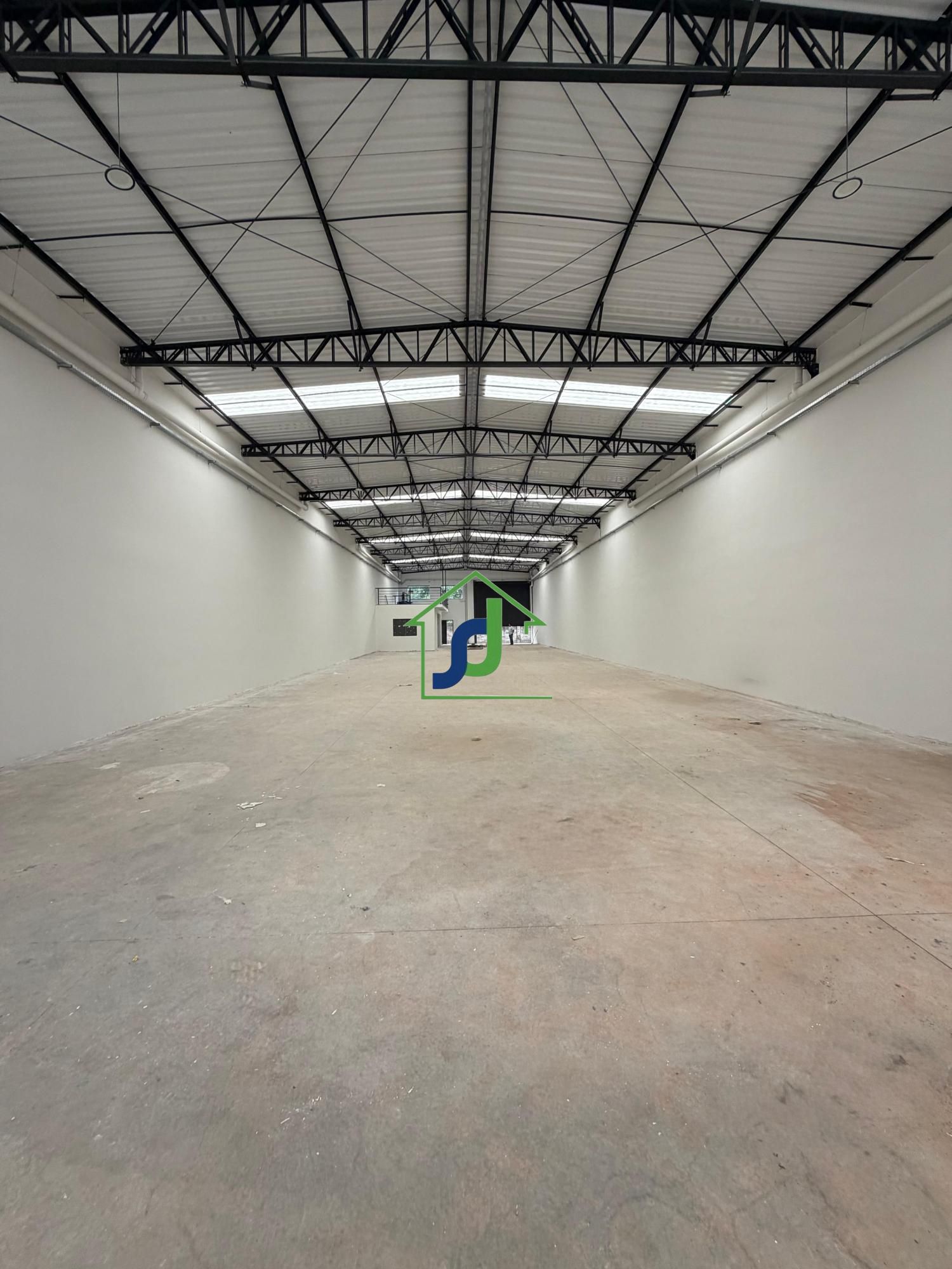 Pavilhão/galpão/depósito com 1 Dormitórios para alugar, 678 m² por R$ 9.500,00 Pavilhão/galpão/depósito com 1 Dormitórios para alugar, 678 m² por R$ 9.500,00