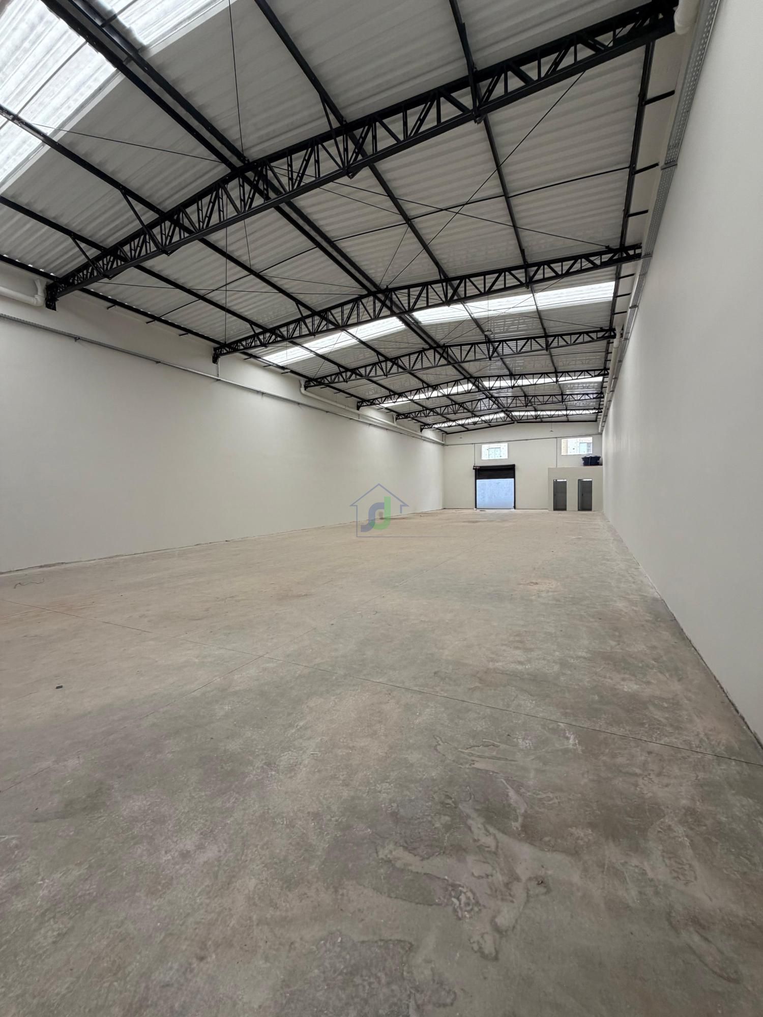 Pavilhão/galpão/depósito com 1 Dormitórios para alugar, 678 m² por R$ 9.500,00 Pavilhão/galpão/depósito com 1 Dormitórios para alugar, 678 m² por R$ 9.500,00