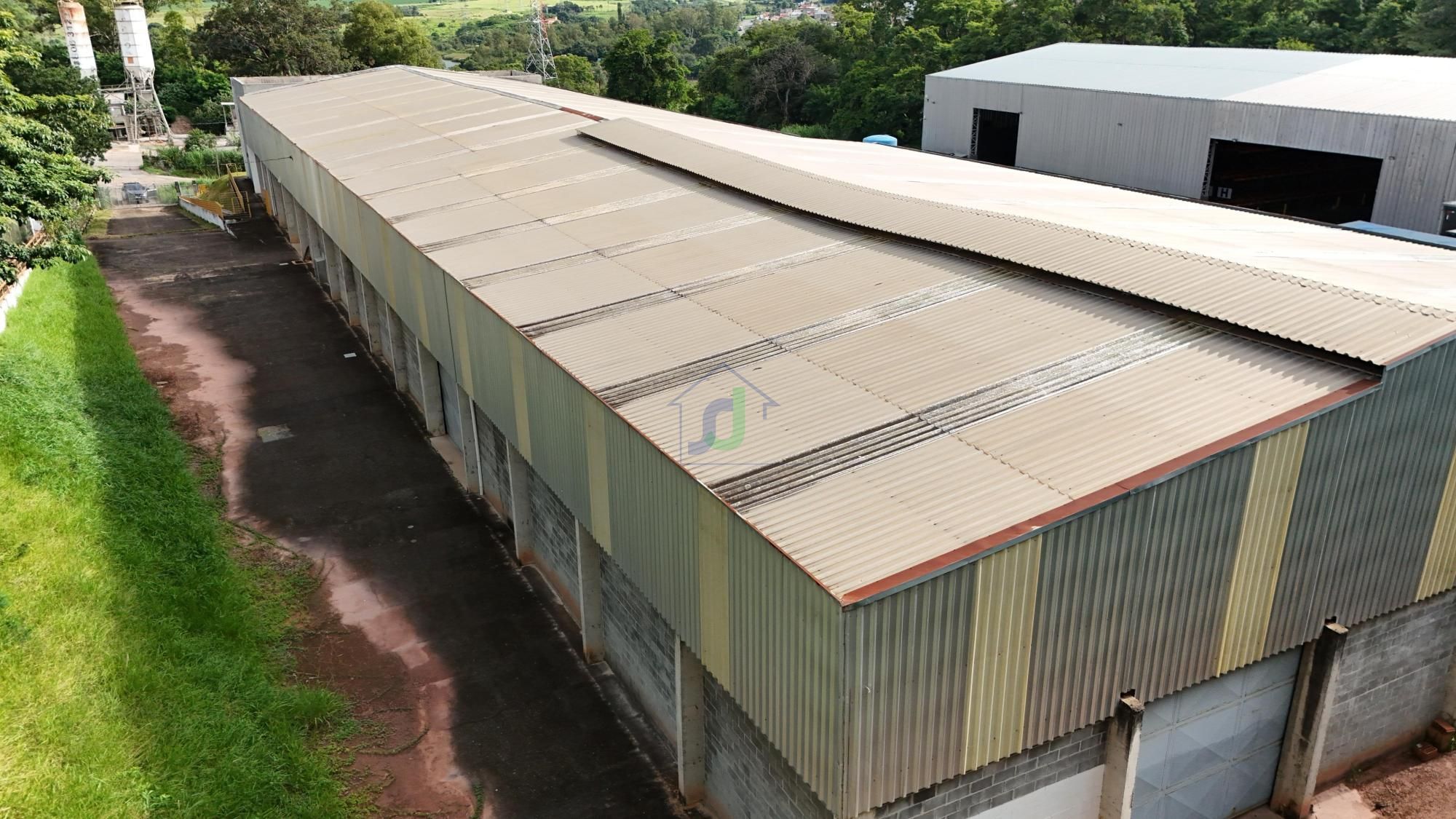 Pavilhão/galpão/depósito com 10 Dormitórios à venda, 5.496 m² por R$ 4.300.000,00 Pavilhão/galpão/depósito com 10 Dormitórios à venda, 5.496 m² por R$ 4.300.000,00