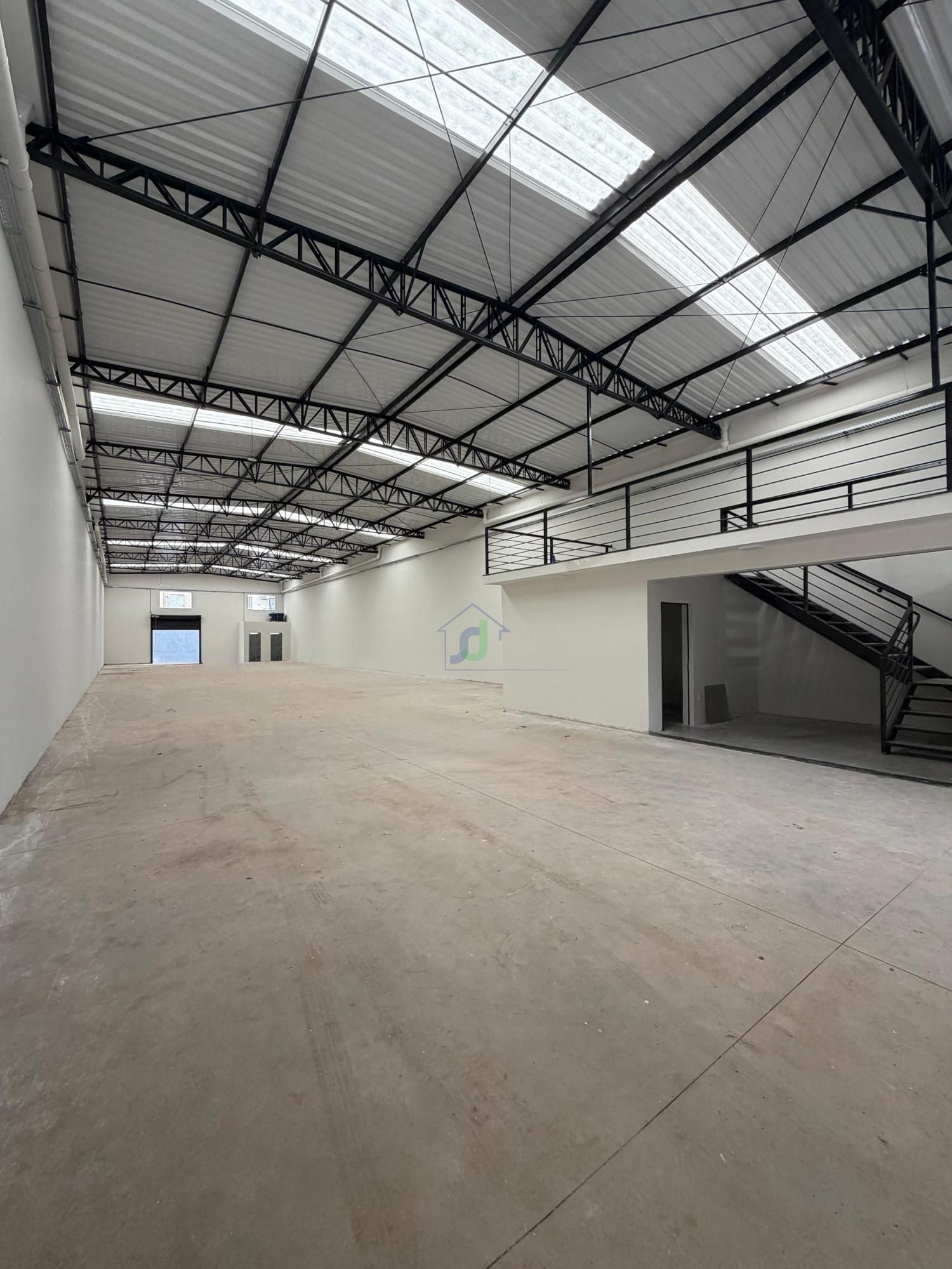 Pavilhão/galpão/depósito com 1 Dormitórios para alugar, 678 m² por R$ 9.500,00 Pavilhão/galpão/depósito com 1 Dormitórios para alugar, 678 m² por R$ 9.500,00