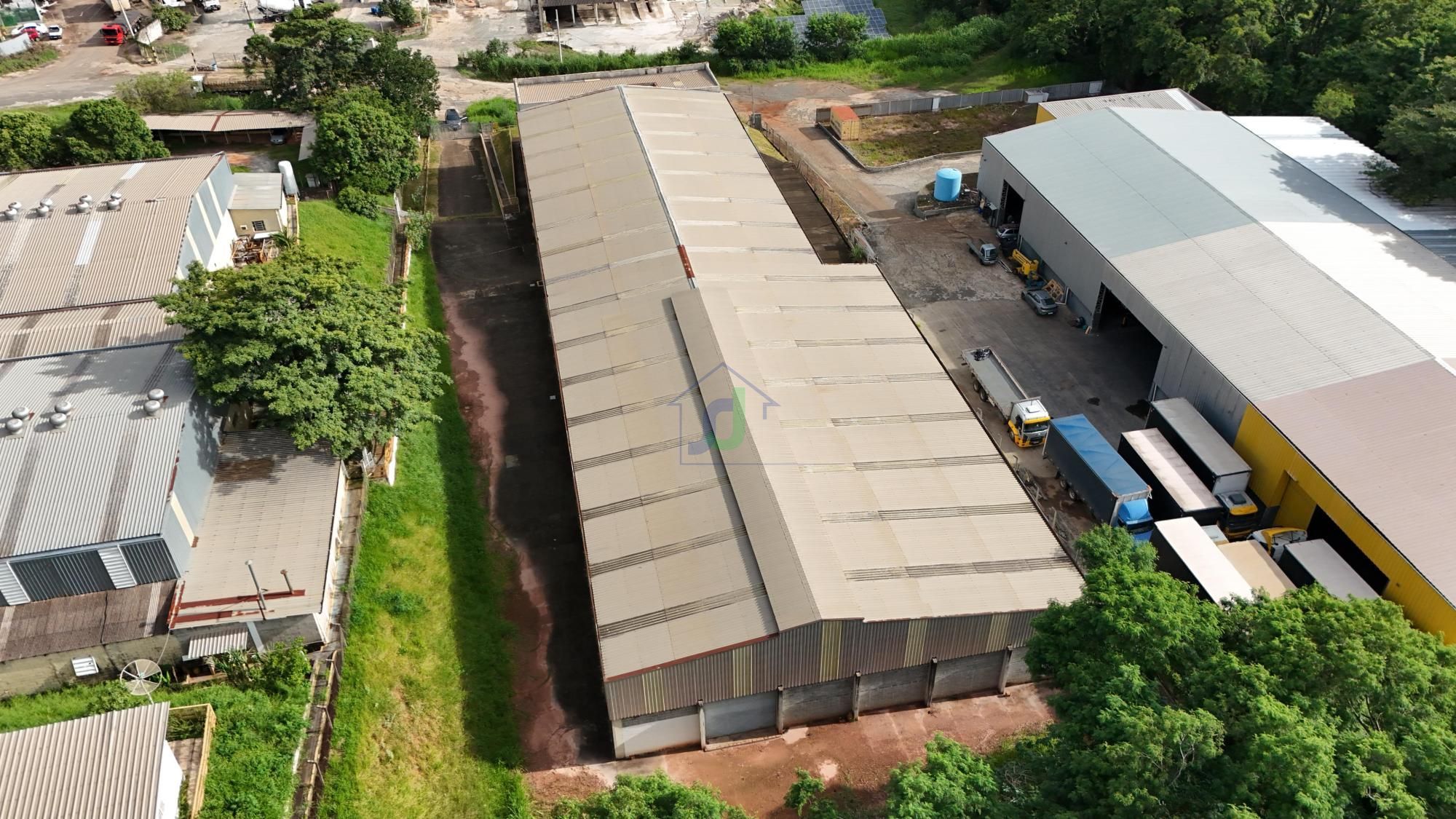 Pavilhão/galpão/depósito com 10 Dormitórios à venda, 5.496 m² por R$ 4.300.000,00 Pavilhão/galpão/depósito com 10 Dormitórios à venda, 5.496 m² por R$ 4.300.000,00