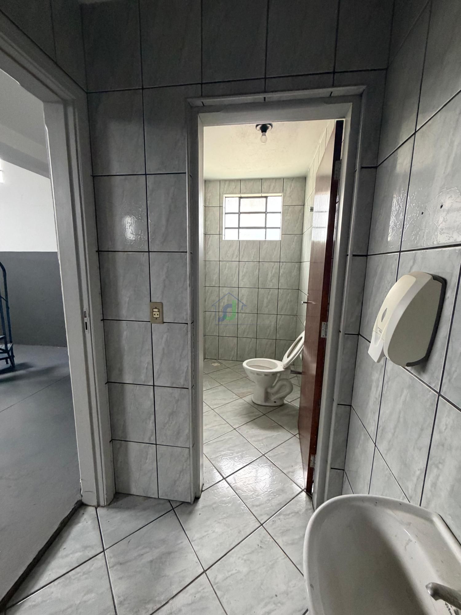 Pavilhão/galpão/depósito com 1 Dormitórios para alugar, 650 m² por R$ 7.000,00 Pavilhão/galpão/depósito com 1 Dormitórios para alugar, 650 m² por R$ 7.000,00