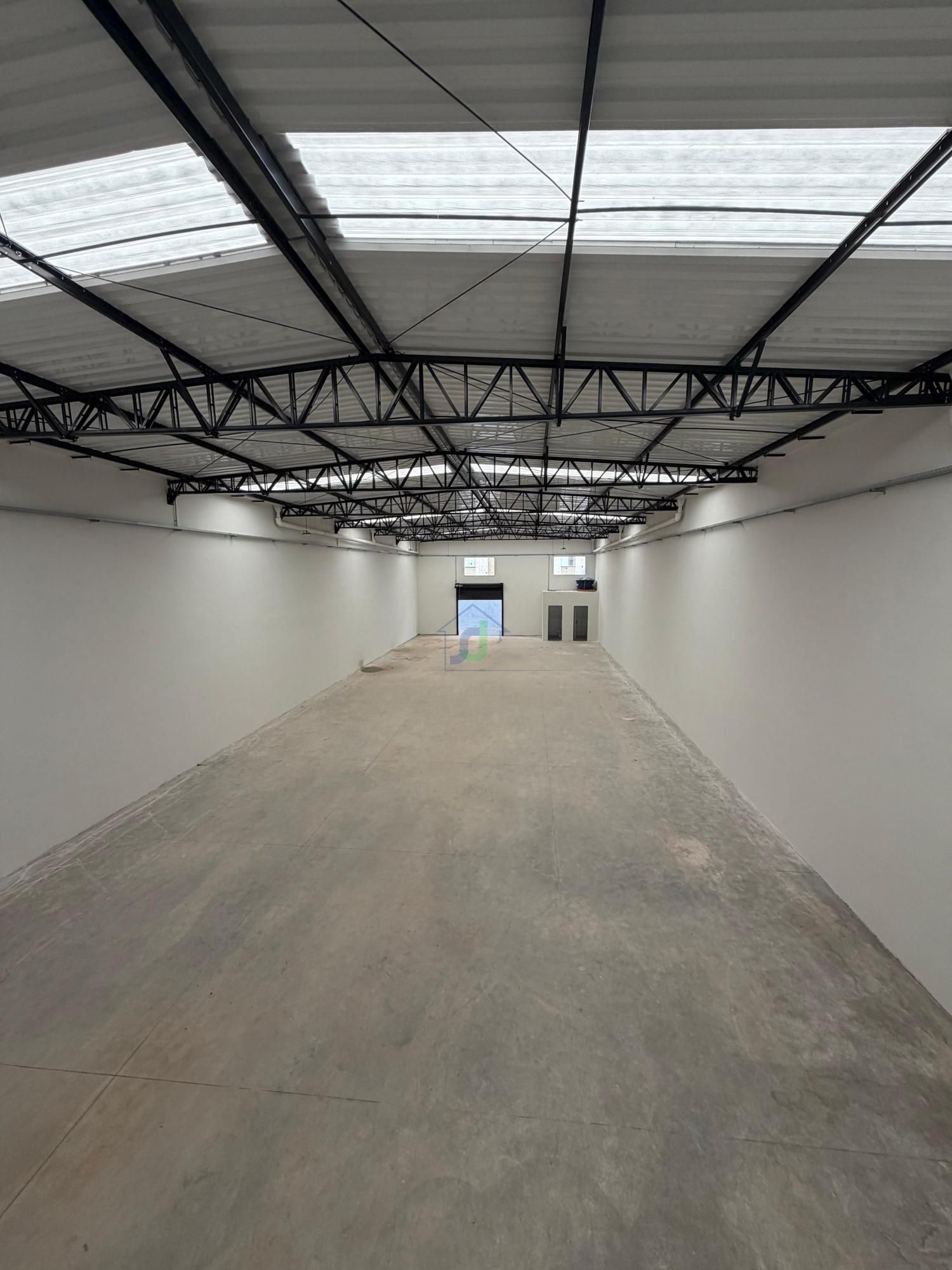 Pavilhão/galpão/depósito com 1 Dormitórios para alugar, 678 m² por R$ 9.500,00 Pavilhão/galpão/depósito com 1 Dormitórios para alugar, 678 m² por R$ 9.500,00