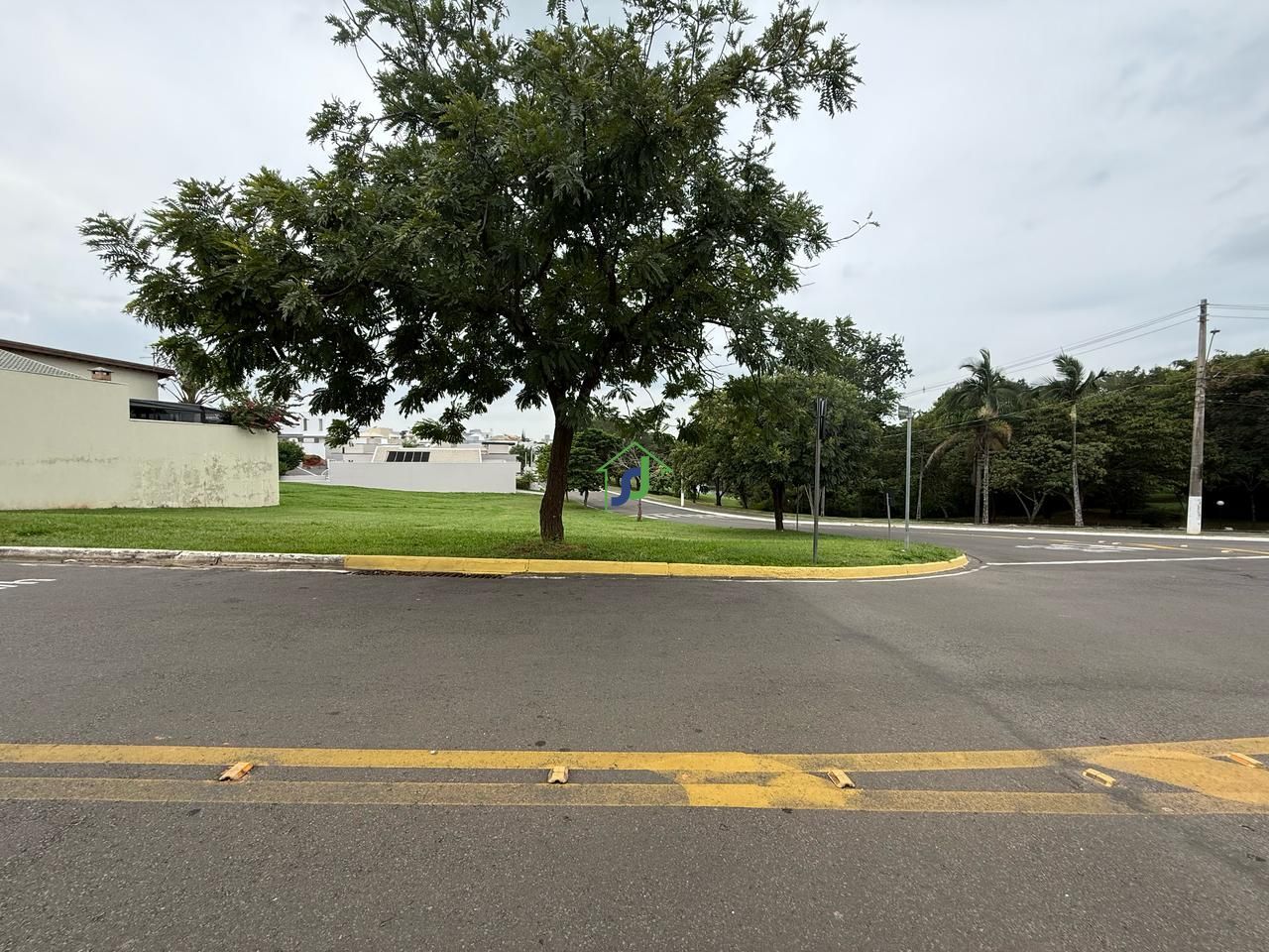Terreno/Lote à venda  no Residencial Portal do Lago - Mogi-mirim, SP. Imóveis