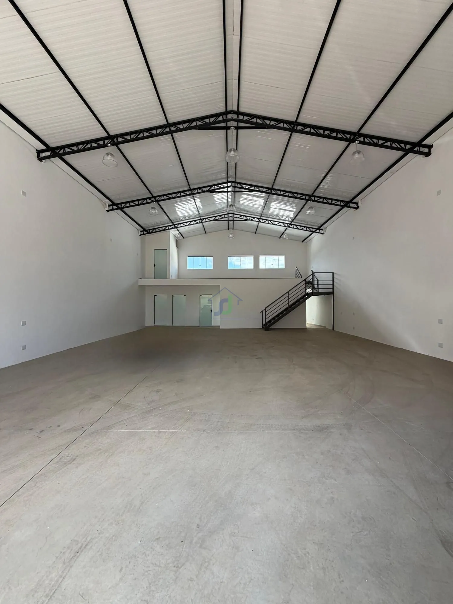 Pavilhão/galpão/depósito com 2 Dormitórios para alugar, 348 m² por R$ 6.500,00 Pavilhão/galpão/depósito com 2 Dormitórios para alugar, 348 m² por R$ 6.500,00