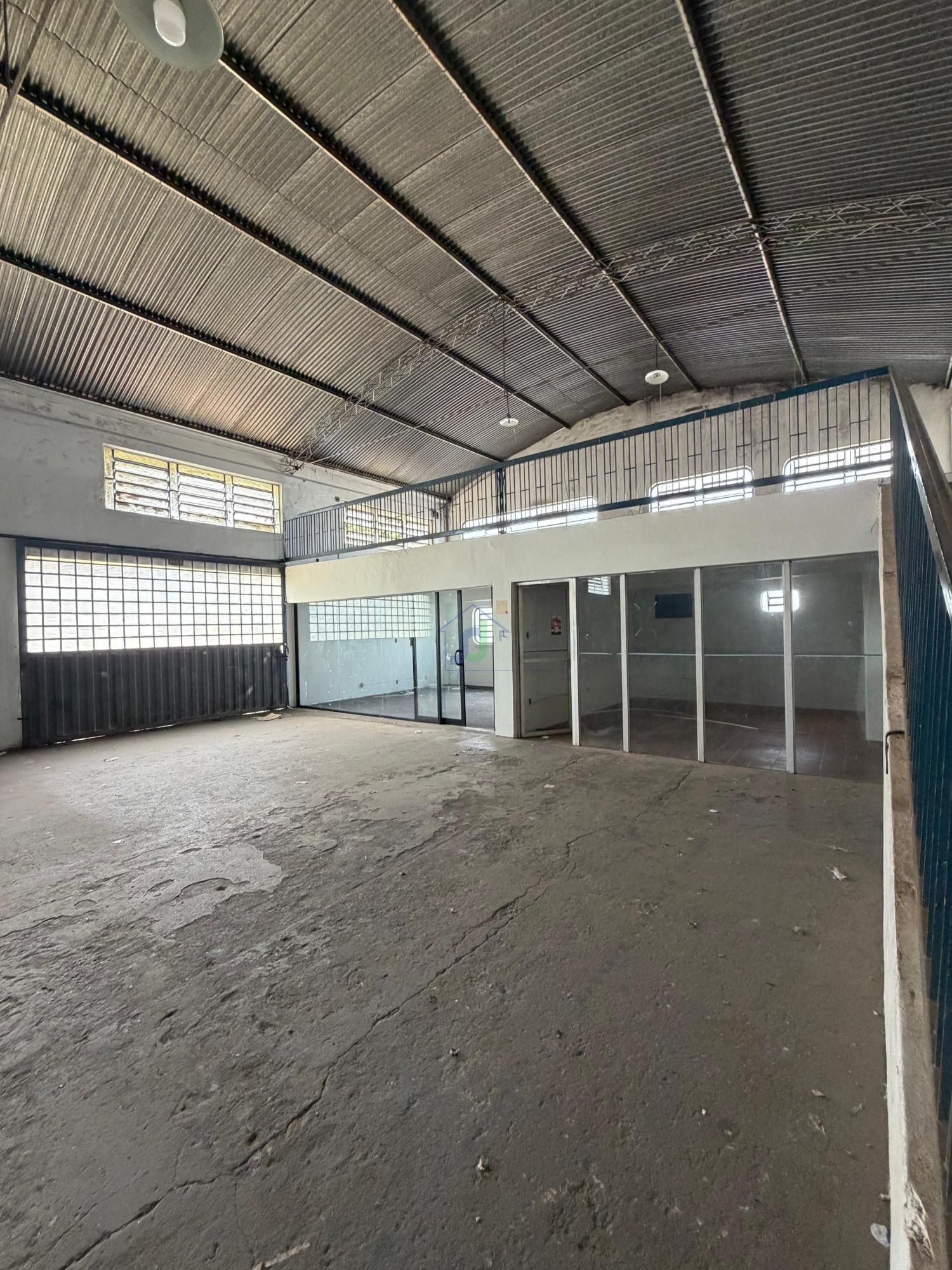 Pavilhão/galpão/depósito para alugar  no Saúde - Mogi-mirim, SP. Imóveis