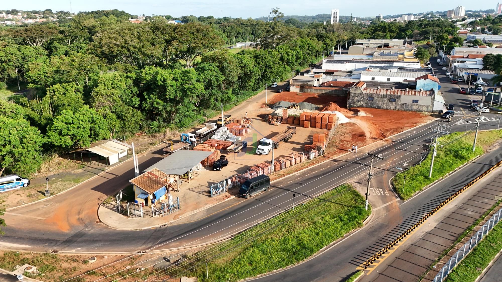 Terreno comercial à venda  no Tucura - Mogi-mirim, SP. Imóveis