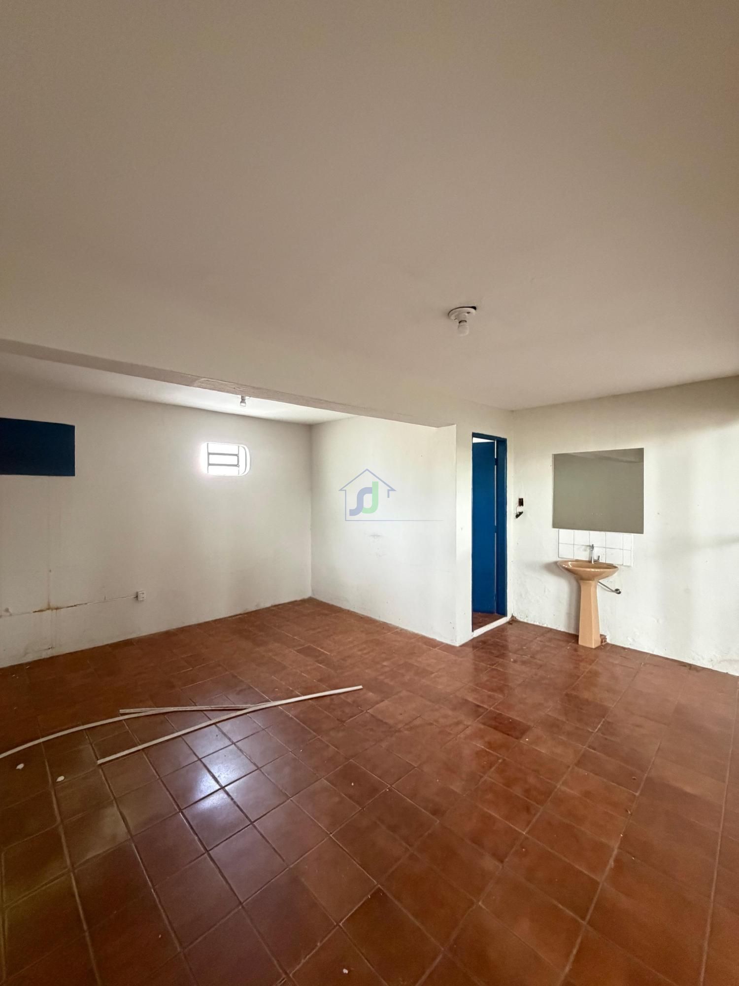 Pavilhão/galpão/depósito com 3 Dormitórios para alugar, 1.050 m² por R$ 8.000,00 Pavilhão/galpão/depósito com 3 Dormitórios para alugar, 1.050 m² por R$ 8.000,00