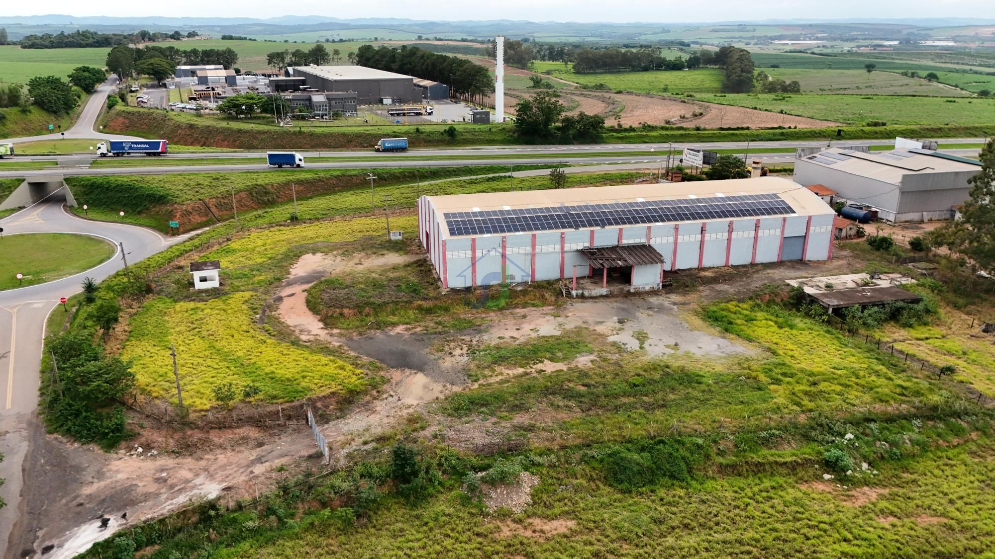 Pavilhão/galpão/depósito com 2 Dormitórios para alugar, 10.000 m² por R$ 30.000,00 Pavilhão/galpão/depósito com 2 Dormitórios para alugar, 10.000 m² por R$ 30.000,00