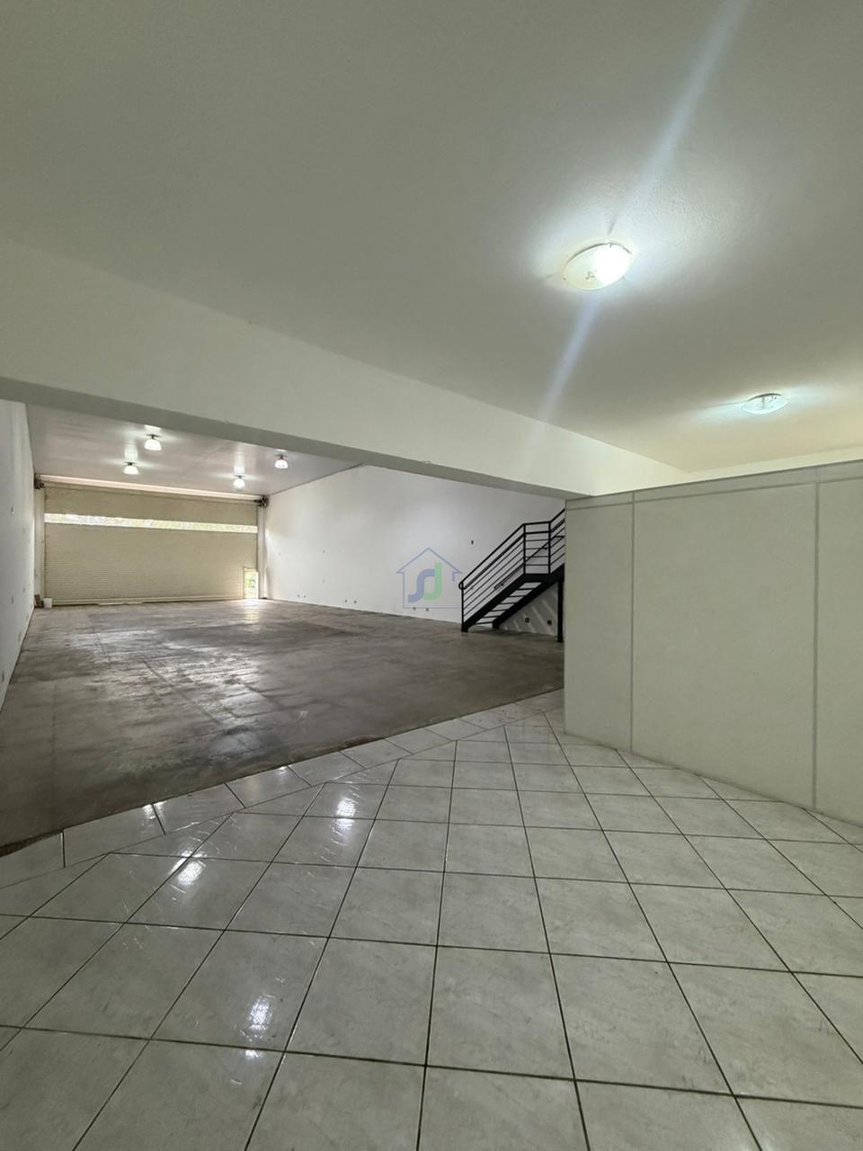 Pavilhão/galpão/depósito para alugar, 330 m² por R$ 8.000,00 Pavilhão/galpão/depósito para alugar, 330 m² por R$ 8.000,00