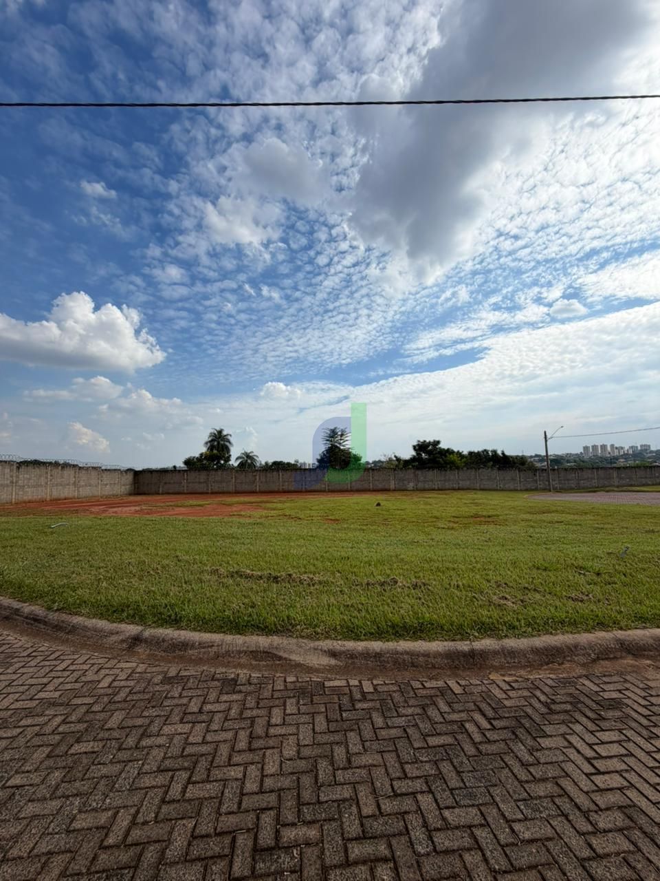 Terreno/Lote à venda  no Condomínio Morro do Sol - Mogi-mirim, SP. Imóveis