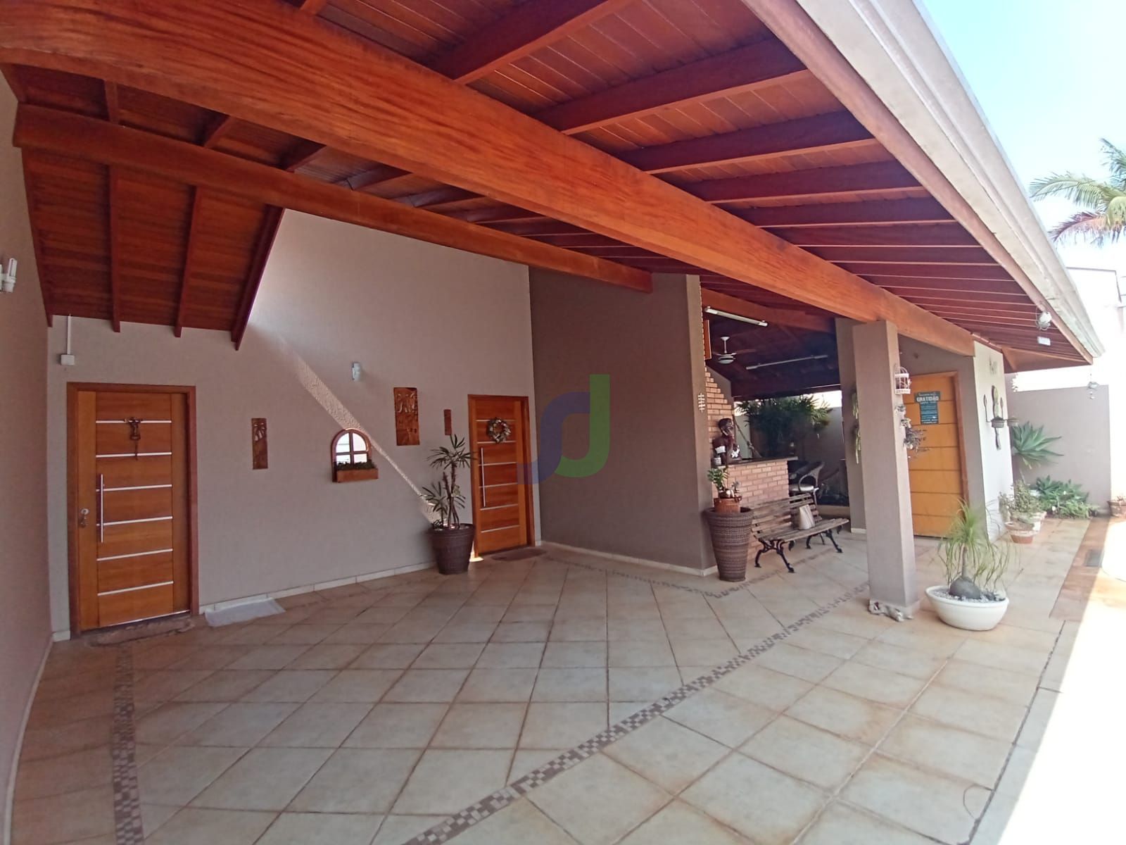 Casa com 3 Dormitórios à venda, 160 m² por R$ 860.000,00 Casa com 3 Dormitórios à venda, 160 m² por R$ 860.000,00