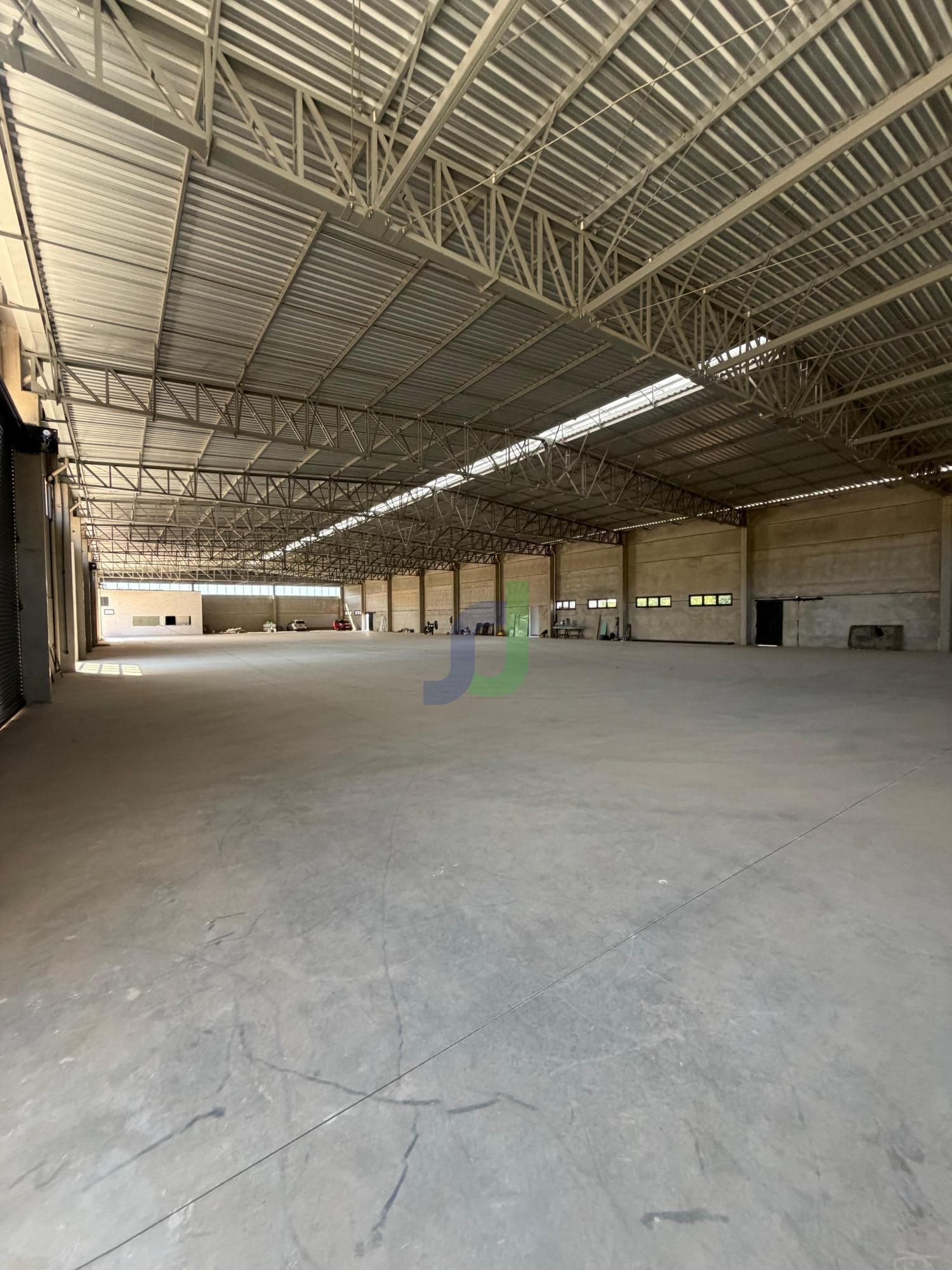 Pavilhão/galpão/depósito com 3 Dormitórios para alugar, 4.539 m² por R$ 50.000,00 Pavilhão/galpão/depósito com 3 Dormitórios para alugar, 4.539 m² por R$ 50.000,00