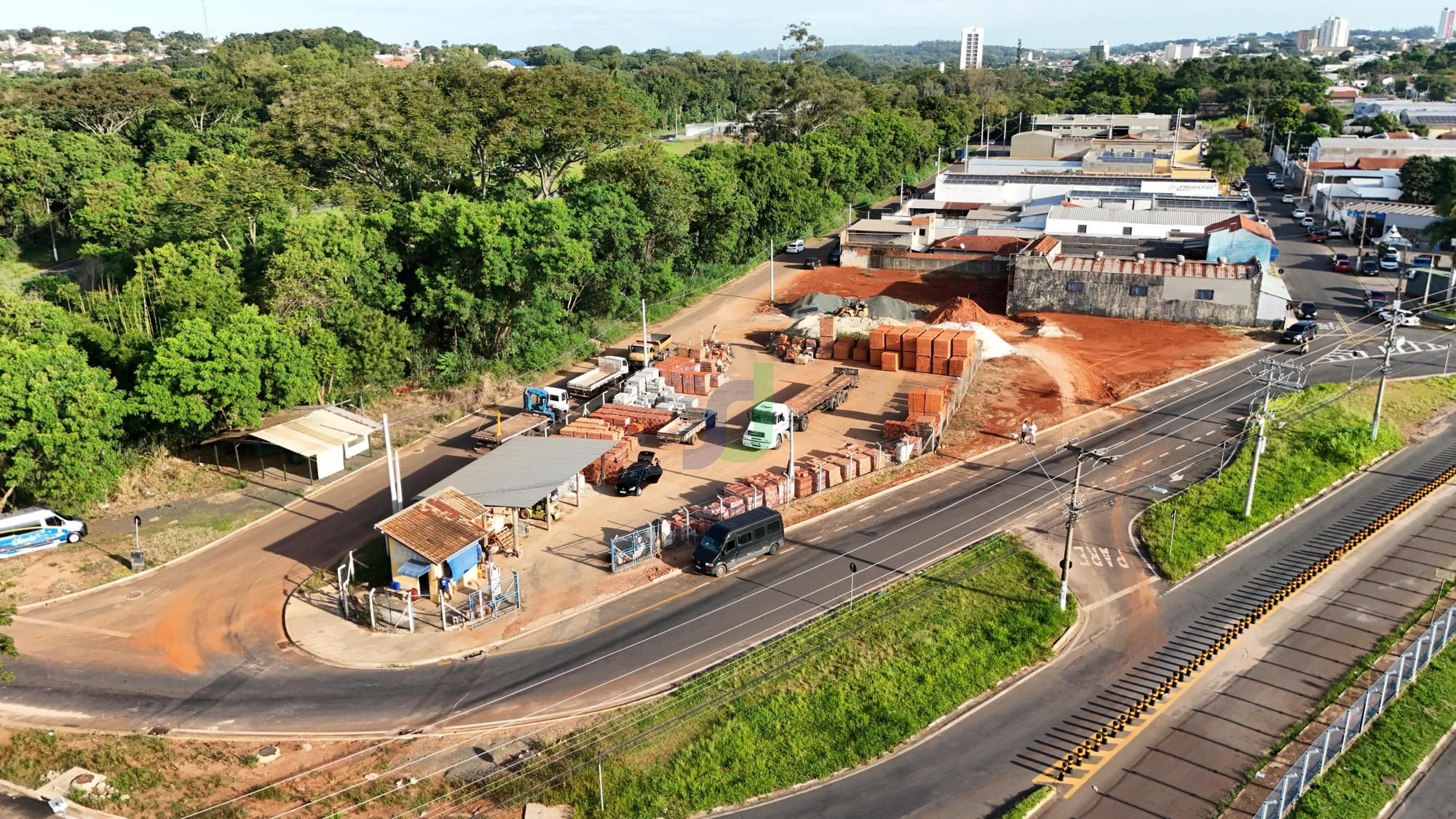 Terreno comercial à venda  no Tucura - Mogi-mirim, SP. Imóveis