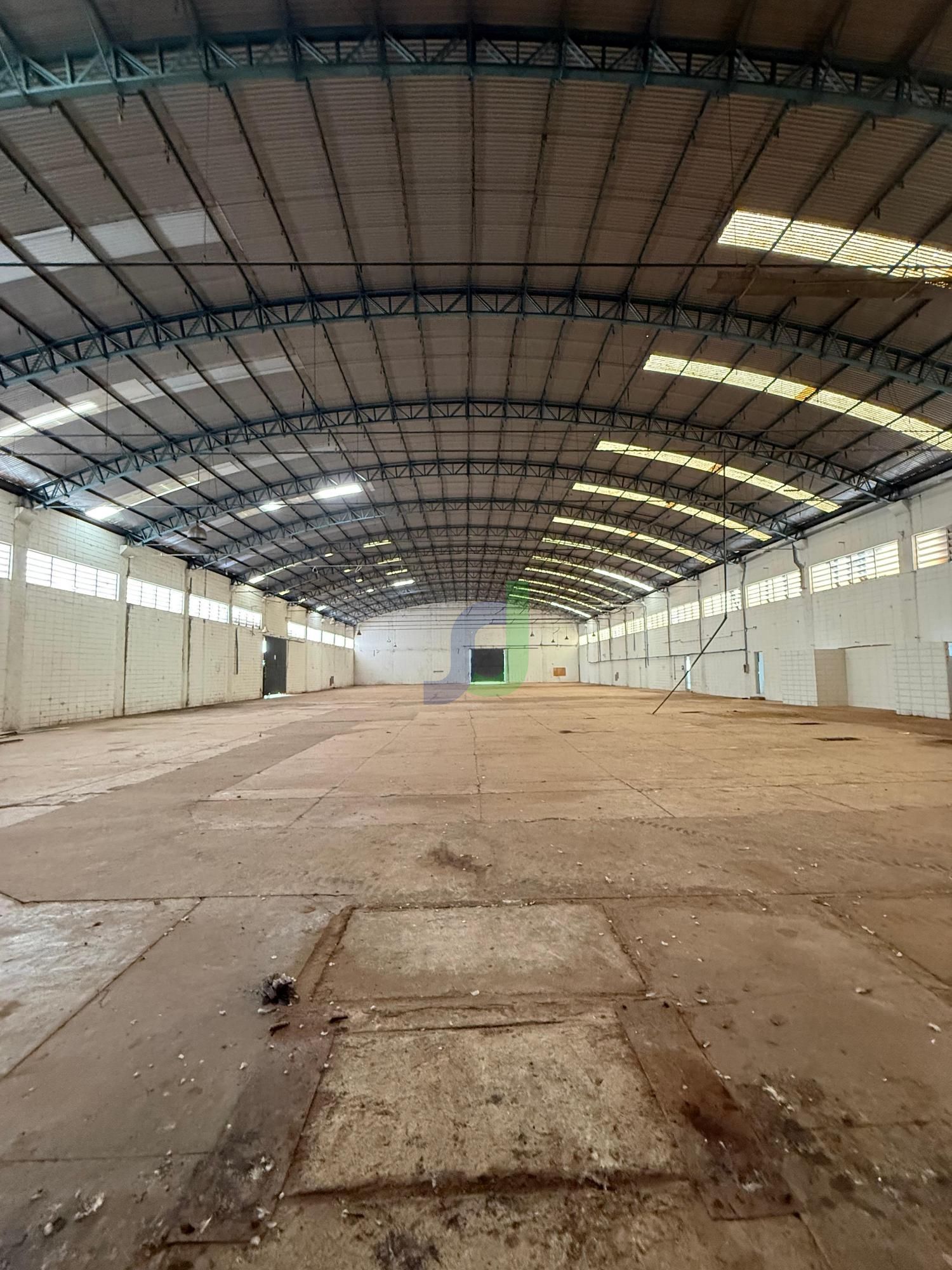 Pavilhão/galpão/depósito com 2 Dormitórios para alugar, 10.000 m² por R$ 30.000,00 Pavilhão/galpão/depósito com 2 Dormitórios para alugar, 10.000 m² por R$ 30.000,00