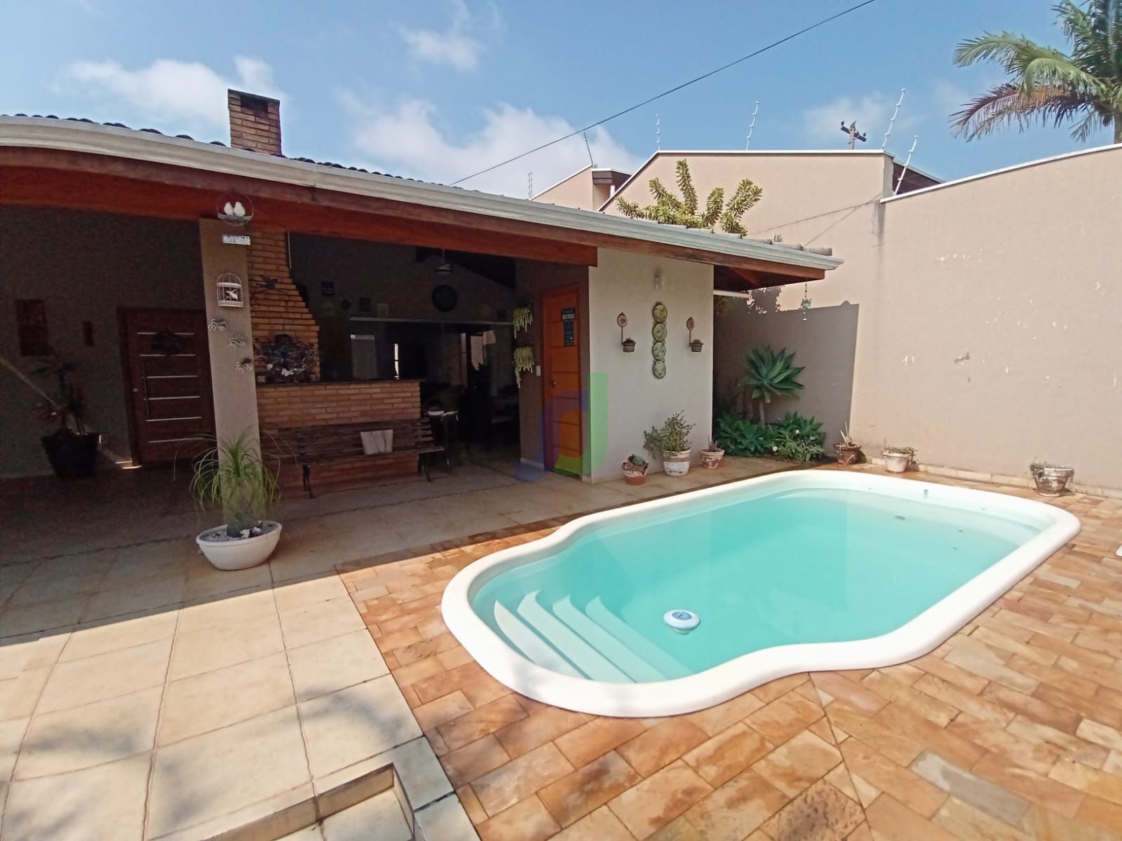 Casa com 3 Dormitórios à venda, 160 m² por R$ 860.000,00 Casa com 3 Dormitórios à venda, 160 m² por R$ 860.000,00