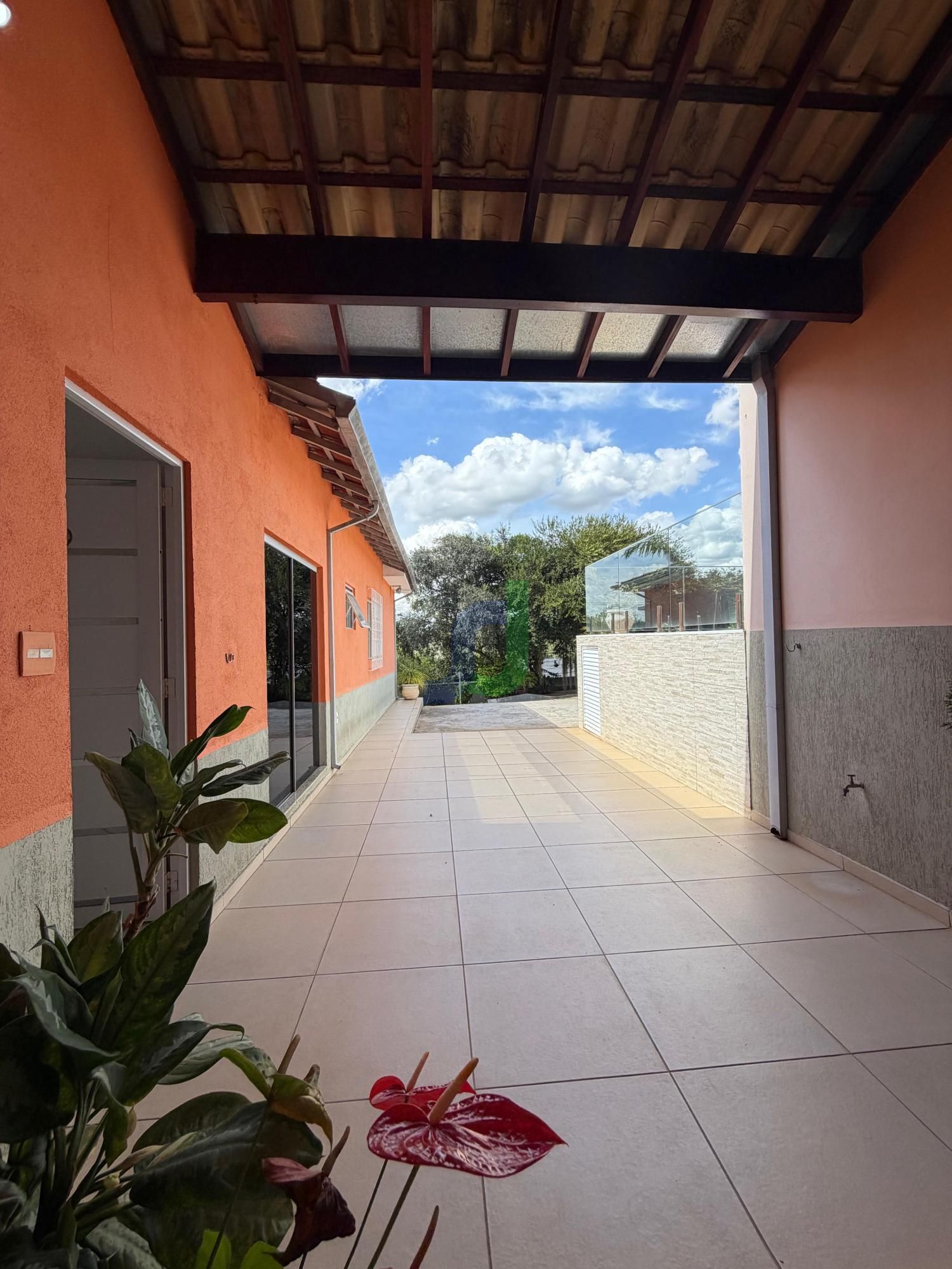 Fazenda/sítio/chácara/haras com 3 Dormitórios para alugar, 890 m² por R$ 4.000,00 Fazenda/sítio/chácara/haras com 3 Dormitórios para alugar, 890 m² por R$ 4.000,00