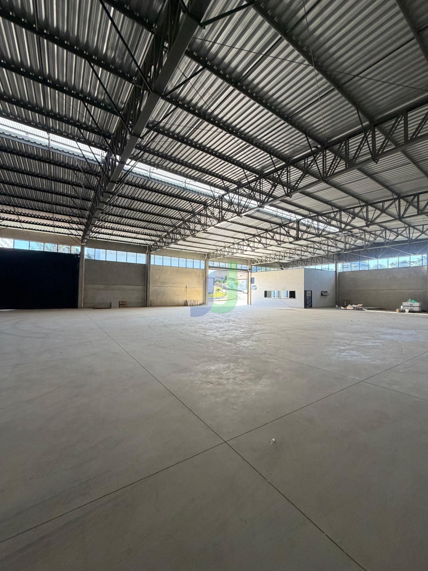 Pavilhão/galpão/depósito com 3 Dormitórios para alugar, 4.539 m² por R$ 50.000,00 Pavilhão/galpão/depósito com 3 Dormitórios para alugar, 4.539 m² por R$ 50.000,00