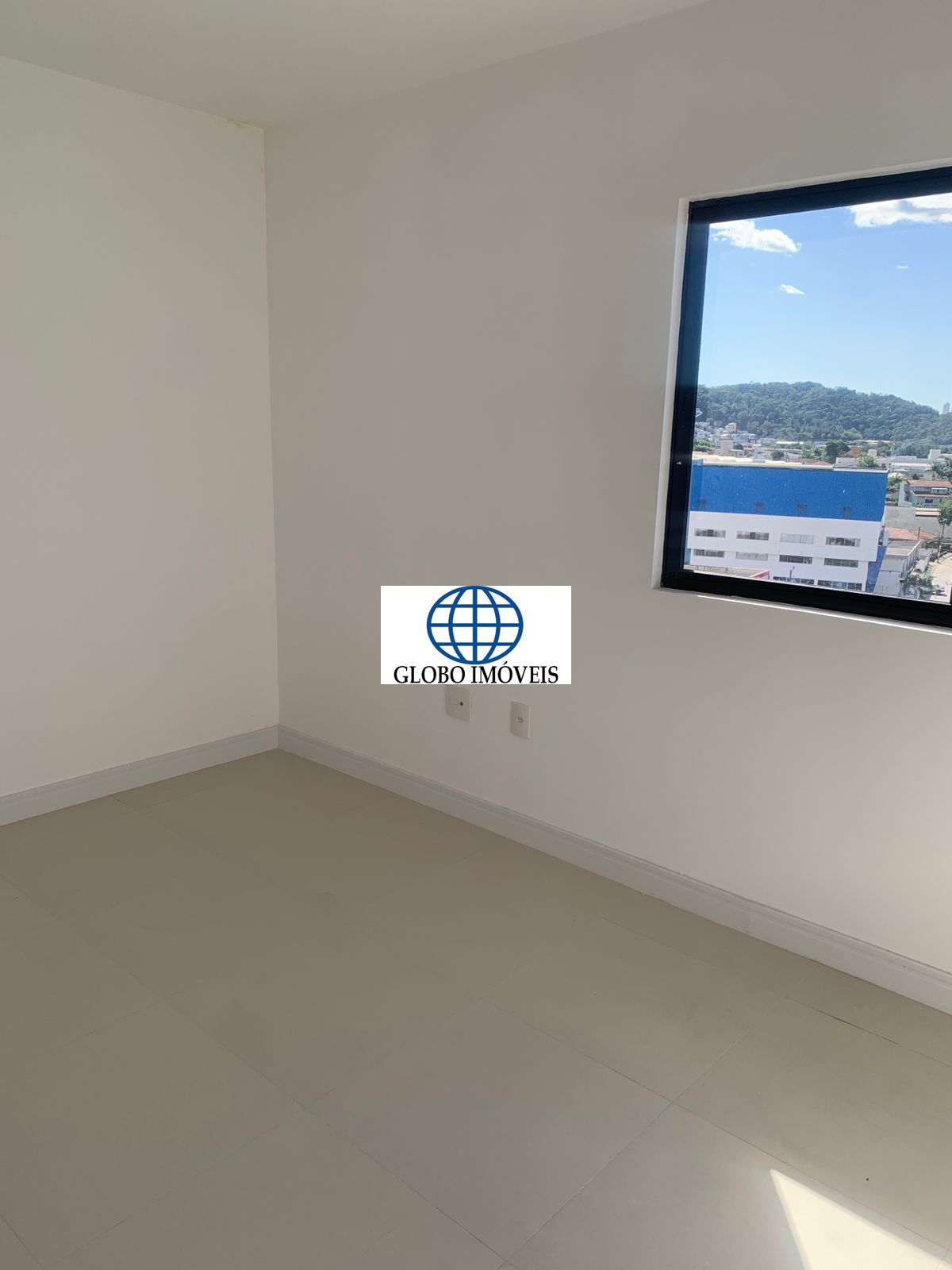 Apartamento à venda com 3 quartos, 107m² - Foto 9