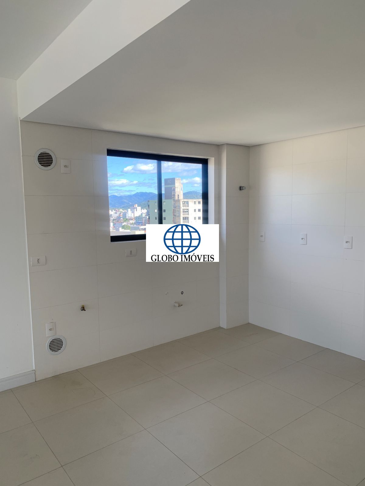 Apartamento à venda com 3 quartos, 107m² - Foto 3
