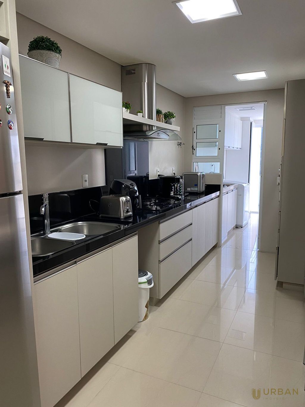 Apartamento à venda com 3 quartos, 98m² - Foto 11