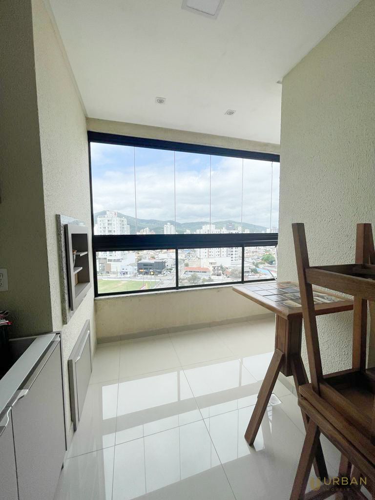 Apartamento à venda com 2 quartos, 76m² - Foto 7