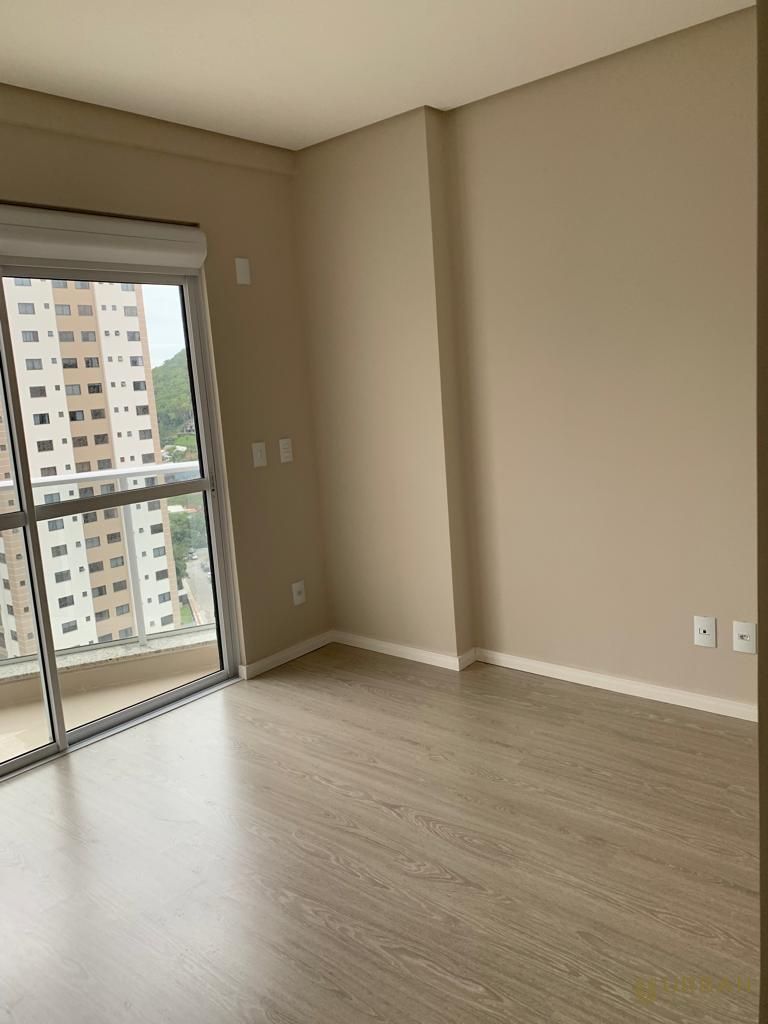 Apartamento à venda com 2 quartos, 79m² - Foto 35