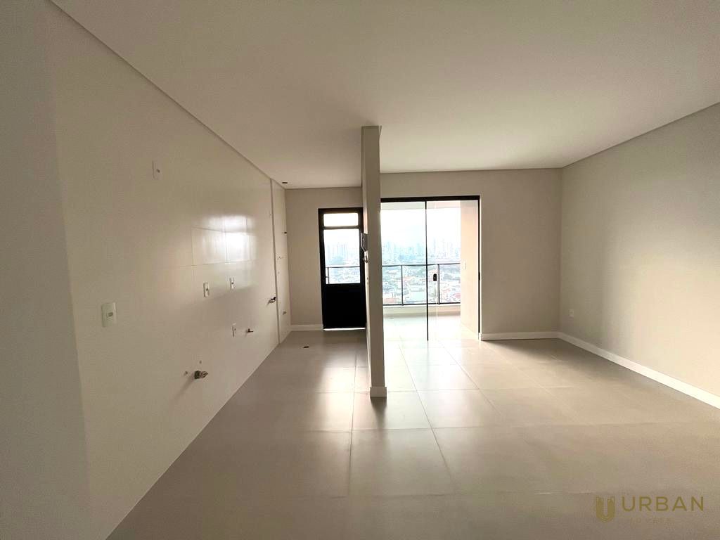 Apartamento à venda com 2 quartos, 67m² - Foto 14