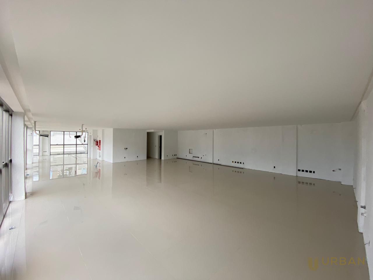 Conjunto Comercial-Sala à venda com 1 quarto, 204m² - Foto 8