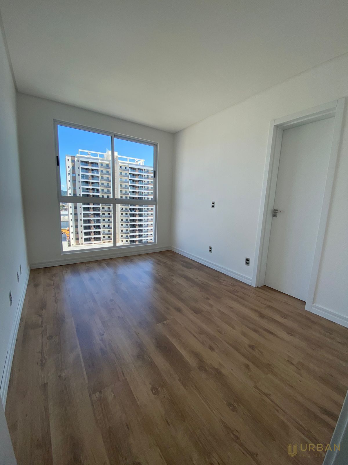 Apartamento à venda com 2 quartos, 70m² - Foto 5