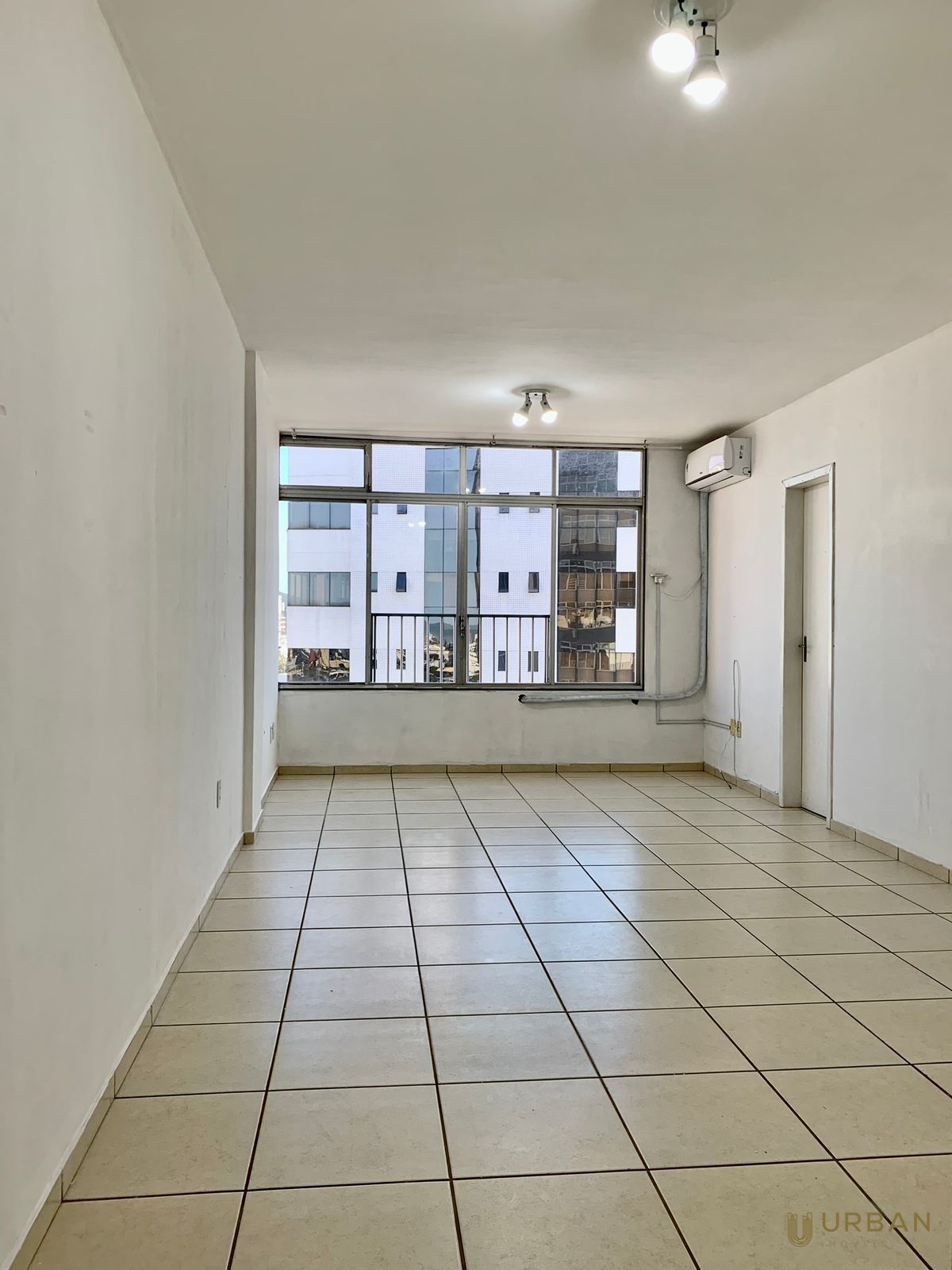 Conjunto Comercial-Sala para alugar com 1 quarto, 30m² - Foto 1