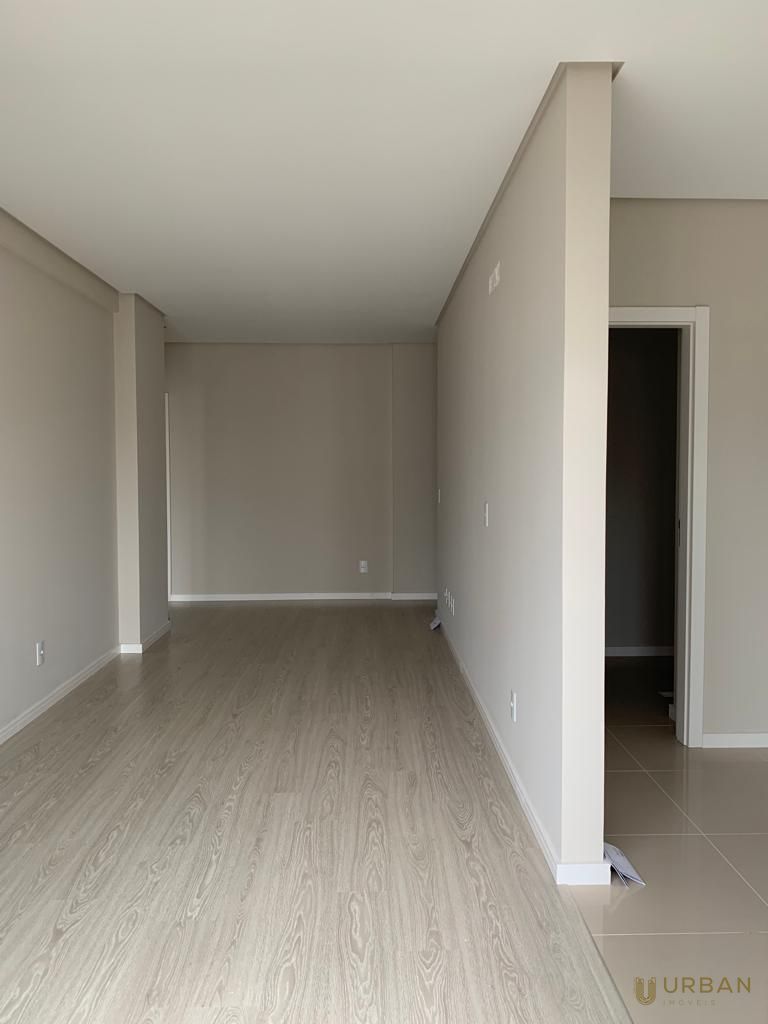 Apartamento à venda com 2 quartos, 79m² - Foto 1