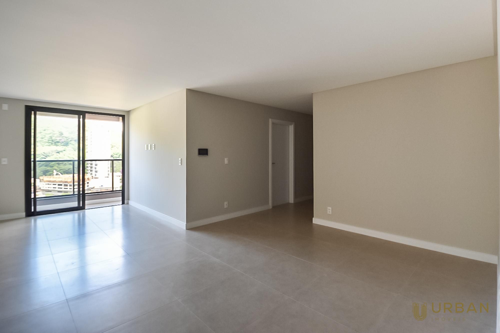 Apartamento à venda com 3 quartos, 115m² - Foto 2