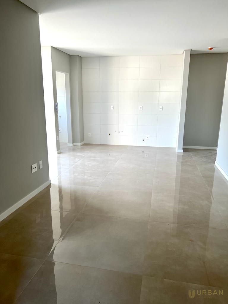 Apartamento à venda com 2 quartos, 73m² - Foto 2