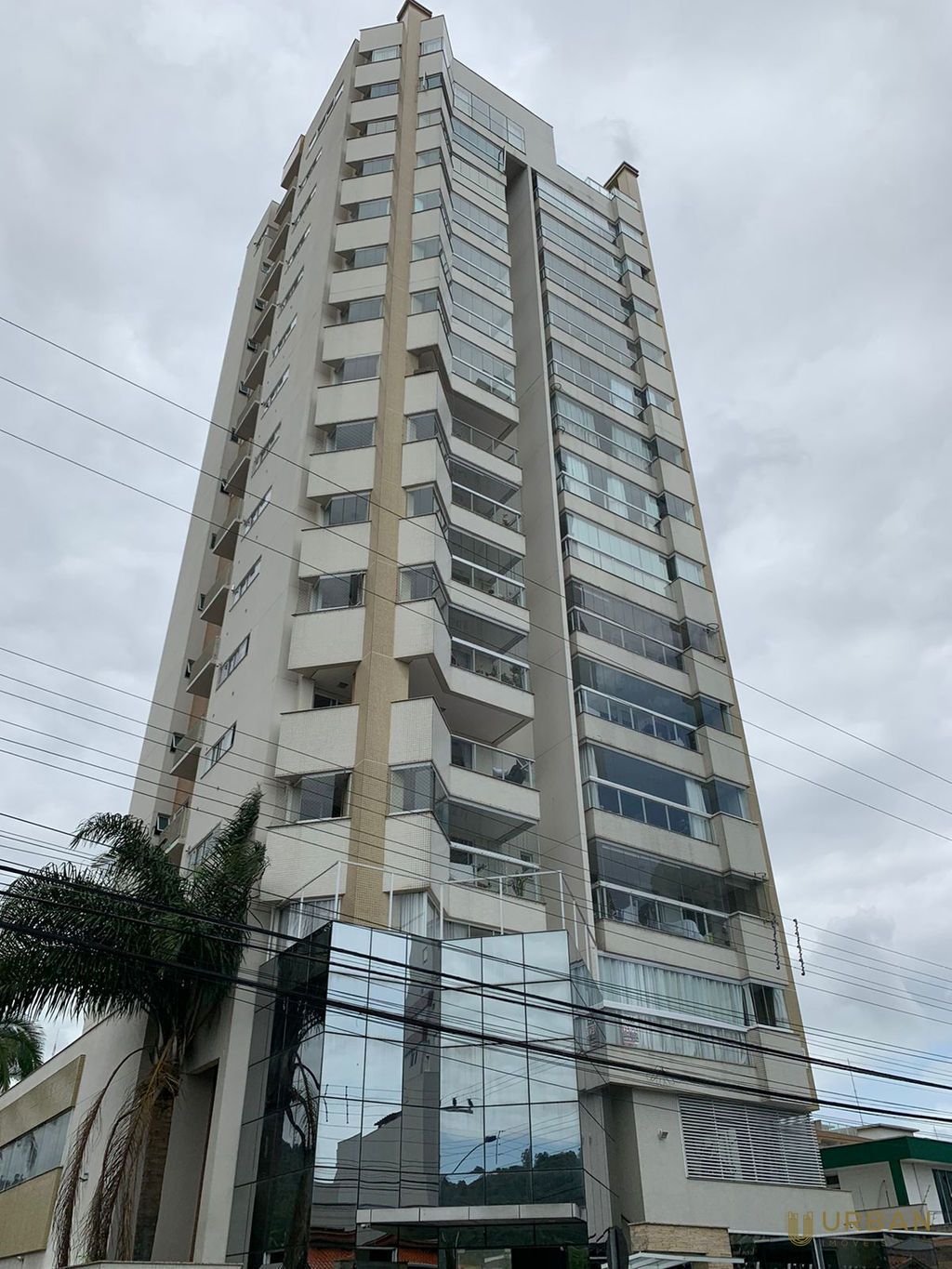 Cobertura à venda com 3 quartos, 240m² - Foto 1