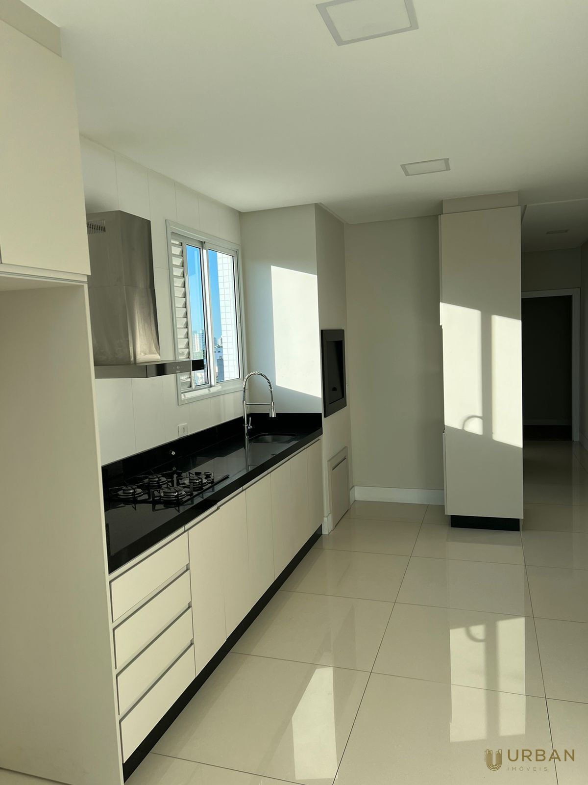 Apartamento à venda com 4 quartos, 165m² - Foto 19