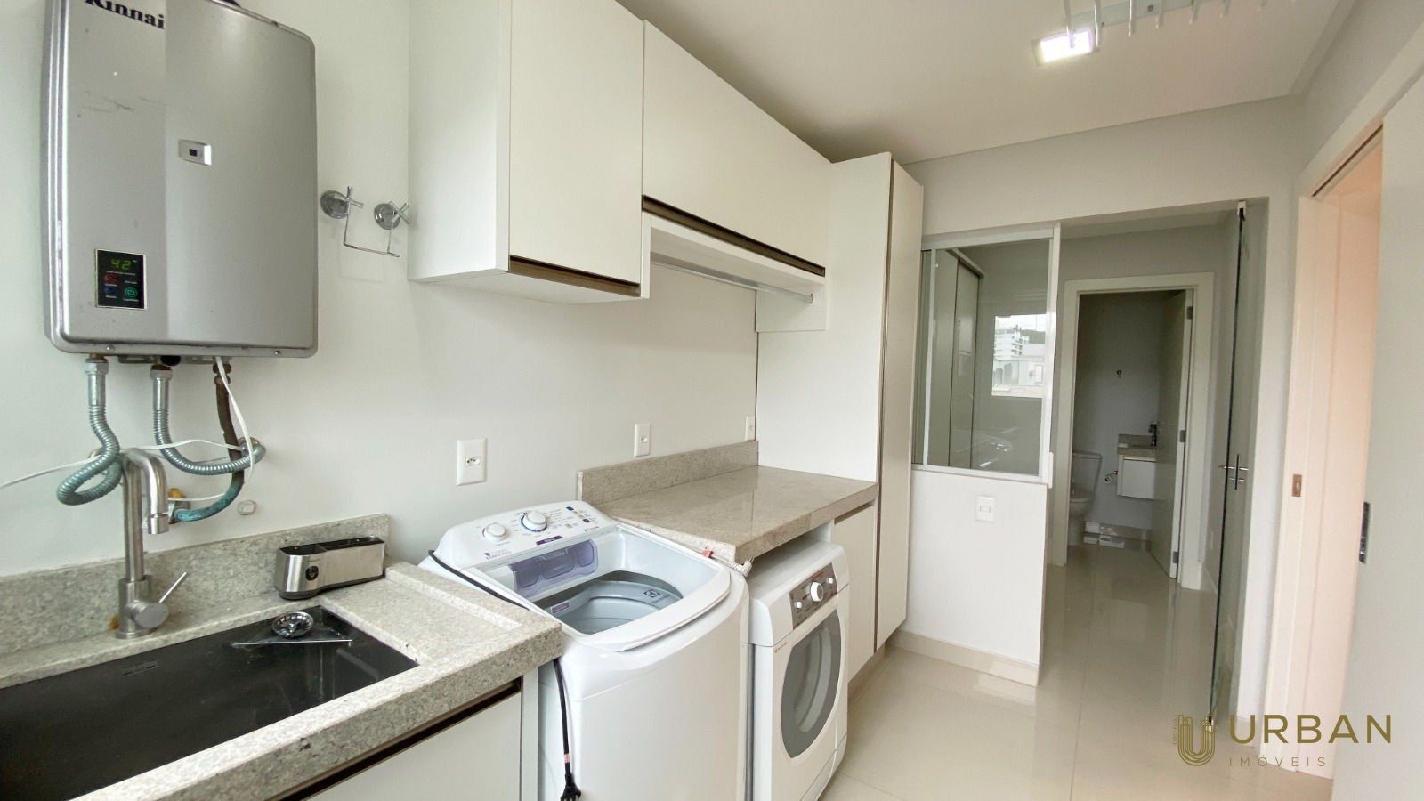 Apartamento à venda com 3 quartos, 199m² - Foto 13