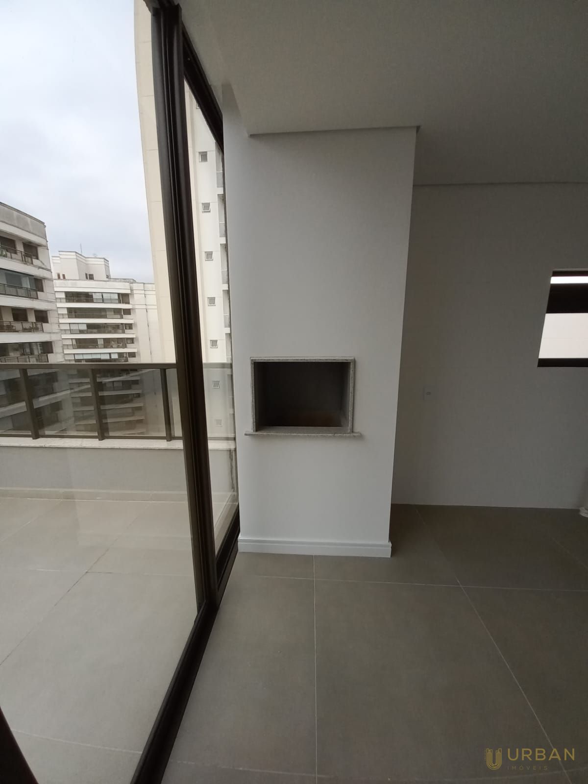 Cobertura à venda com 3 quartos, 211m² - Foto 9